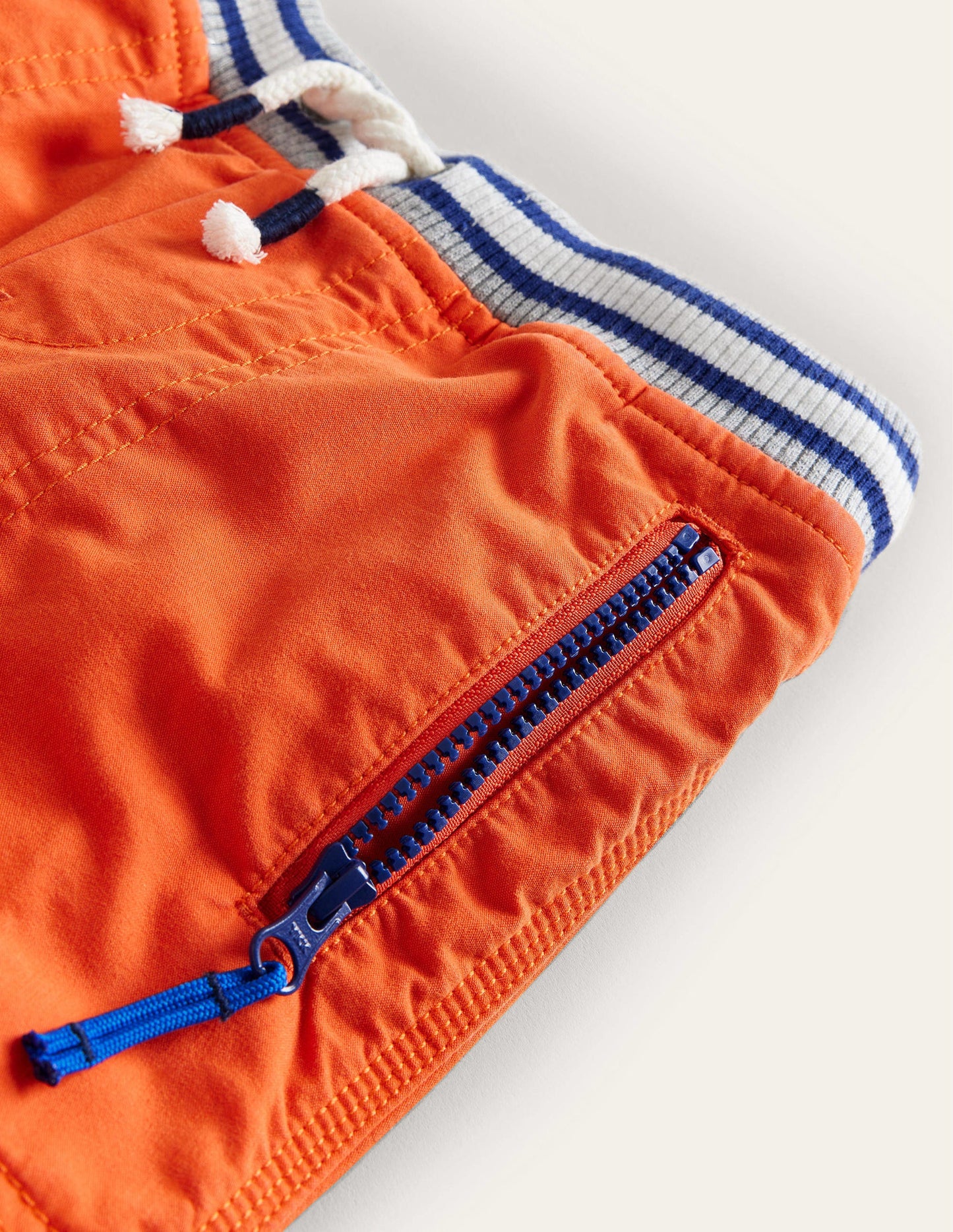 Abenteuer-Shorts-Mandarinenorange