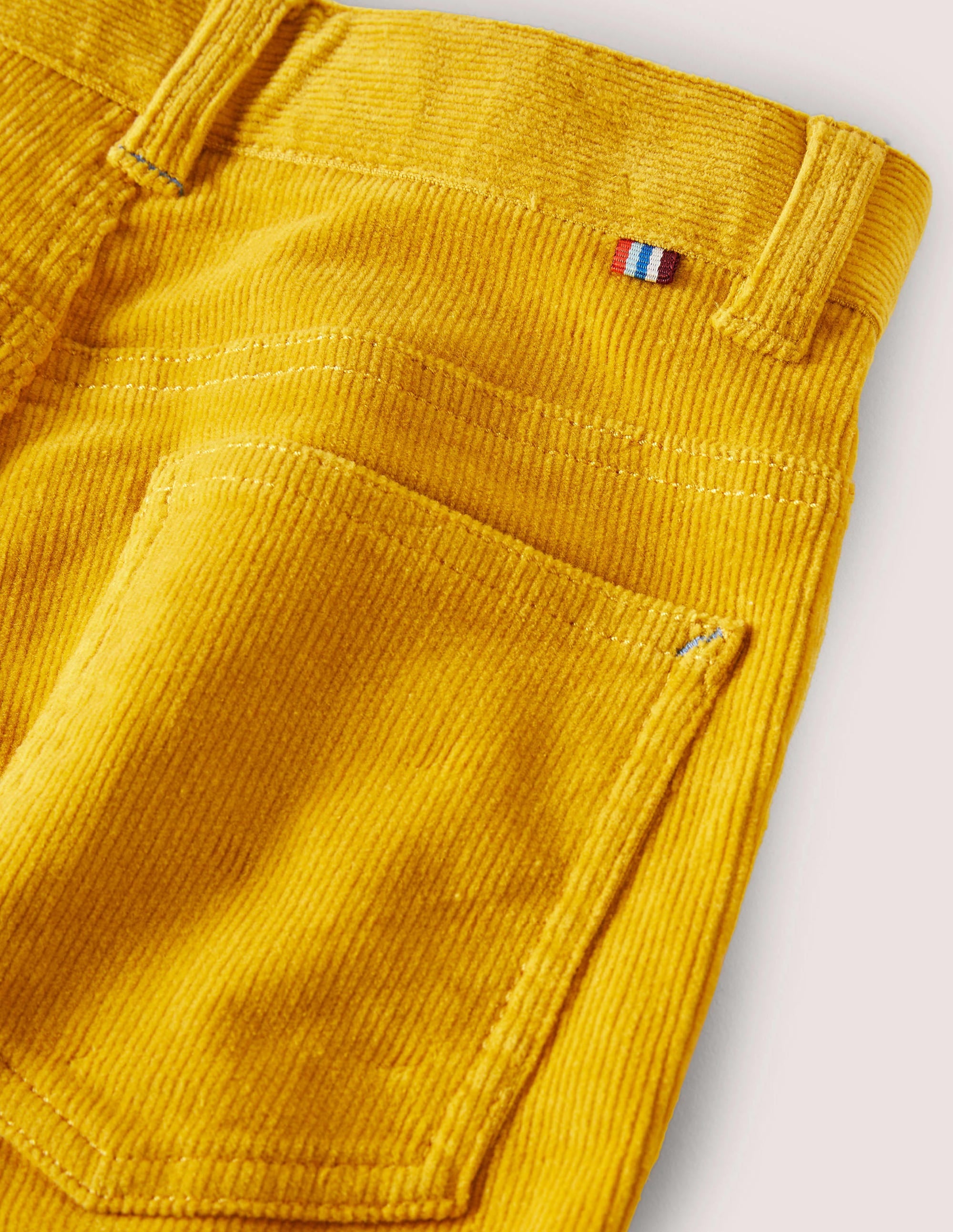 Schmal geschnittene Cord-Jeans mit Stretch-Honiggelb - Image 3