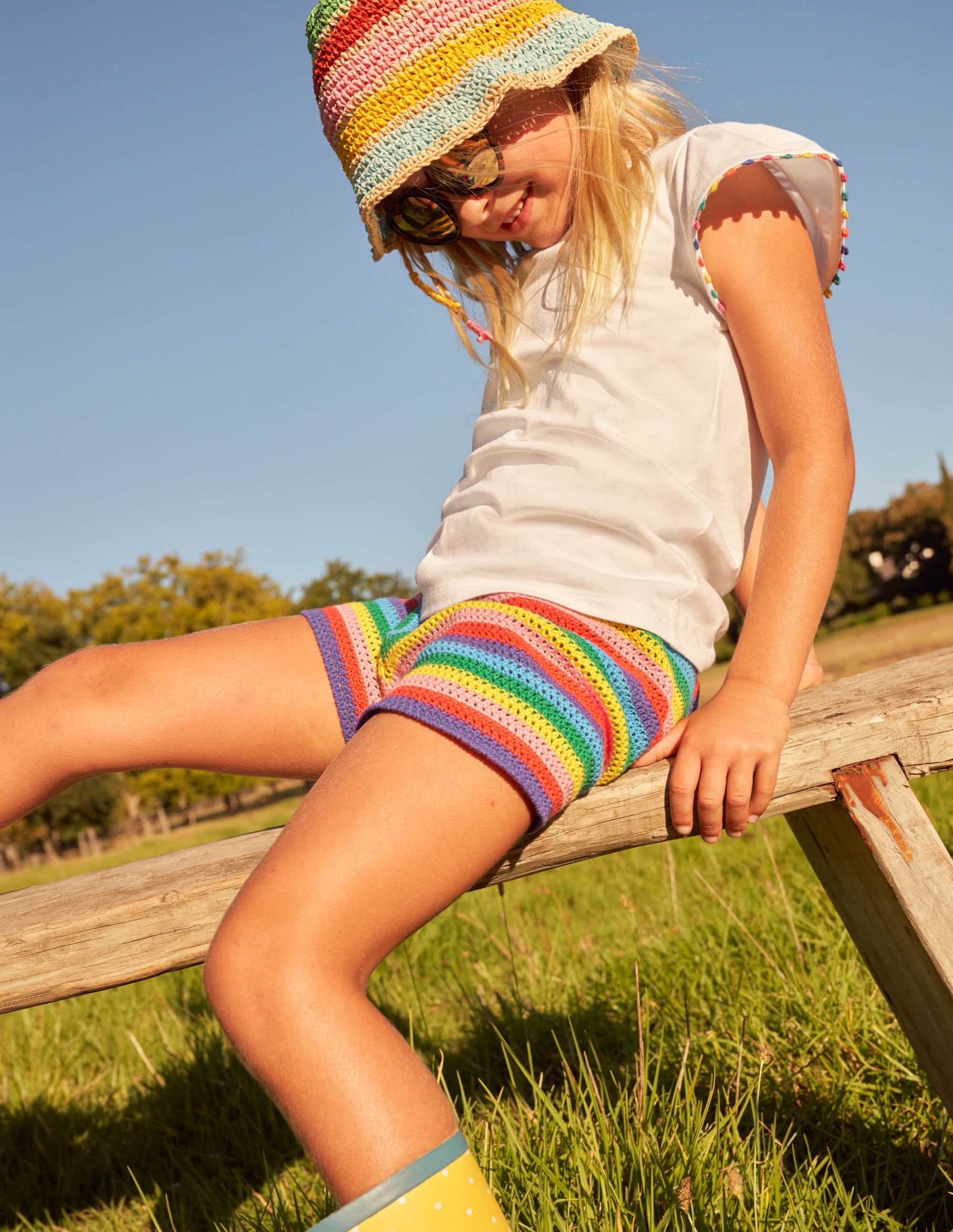 Strickshorts in Regenbogenfarben-Bunt, Regenbogenfarben - Image 4