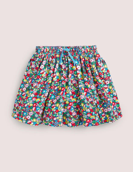 Ausgestellter Webrock-Bunt, Patchwork-Blumen