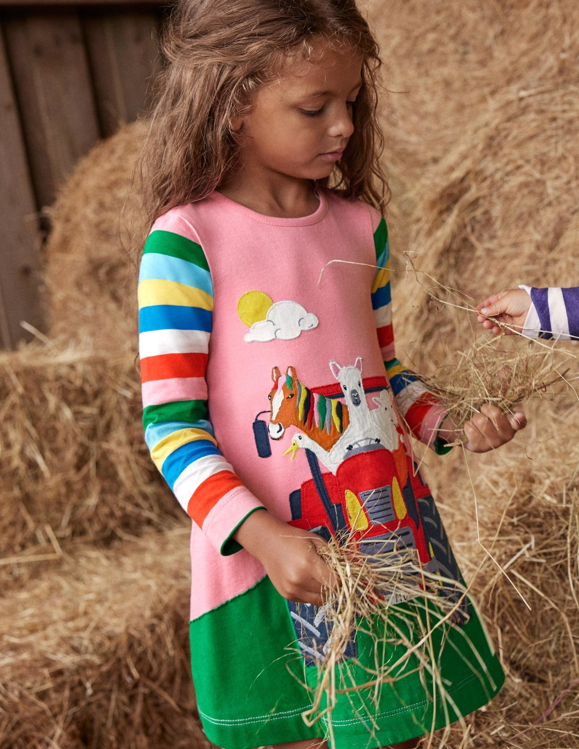 Langärmliges Kleid mit Applikation-Helles Blütenrosa, Traktor-4
