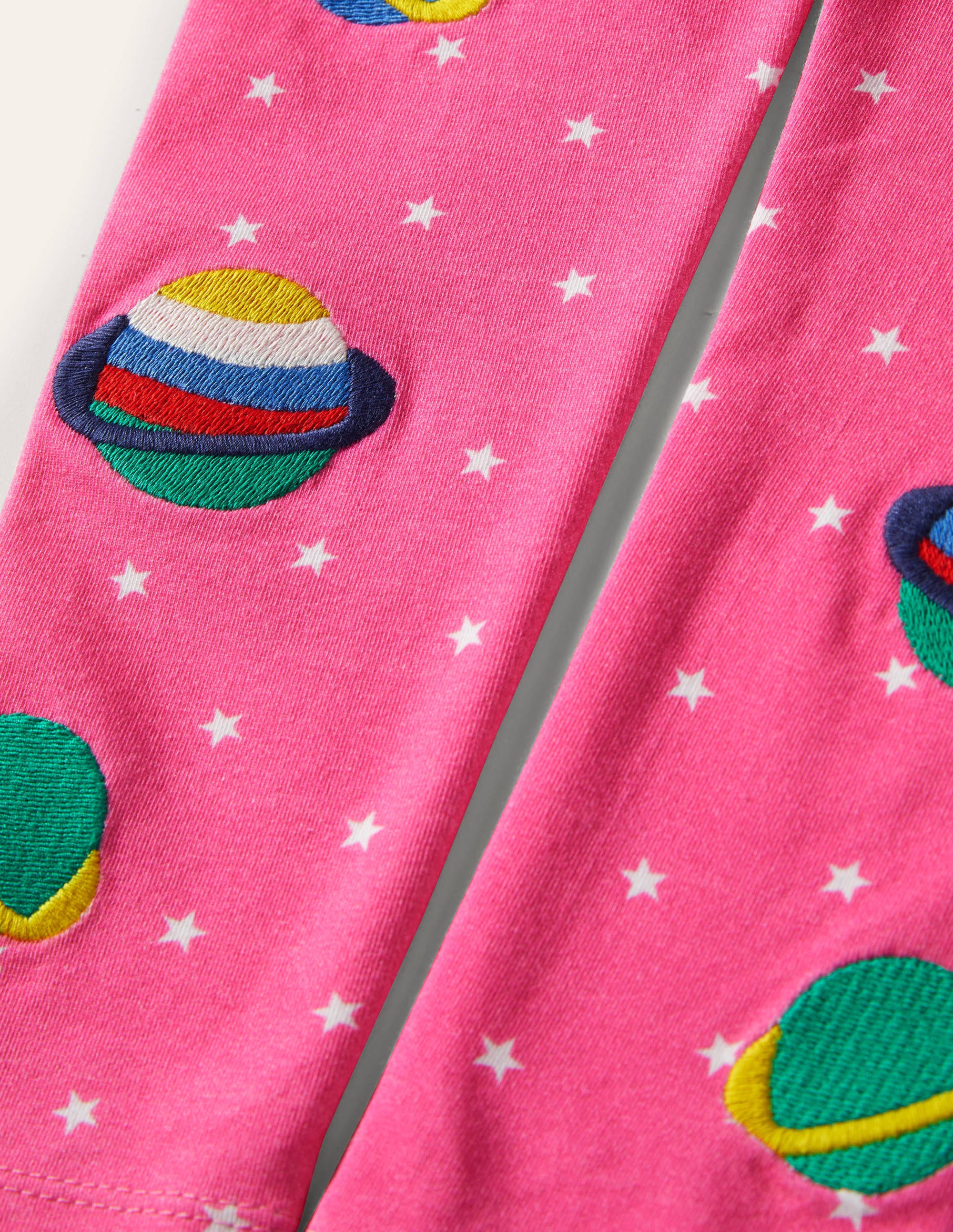 Fröhliche Leggings mit Applikation-Erdbeereisrosa, Leuchtendes Weltallmotiv - Image 3