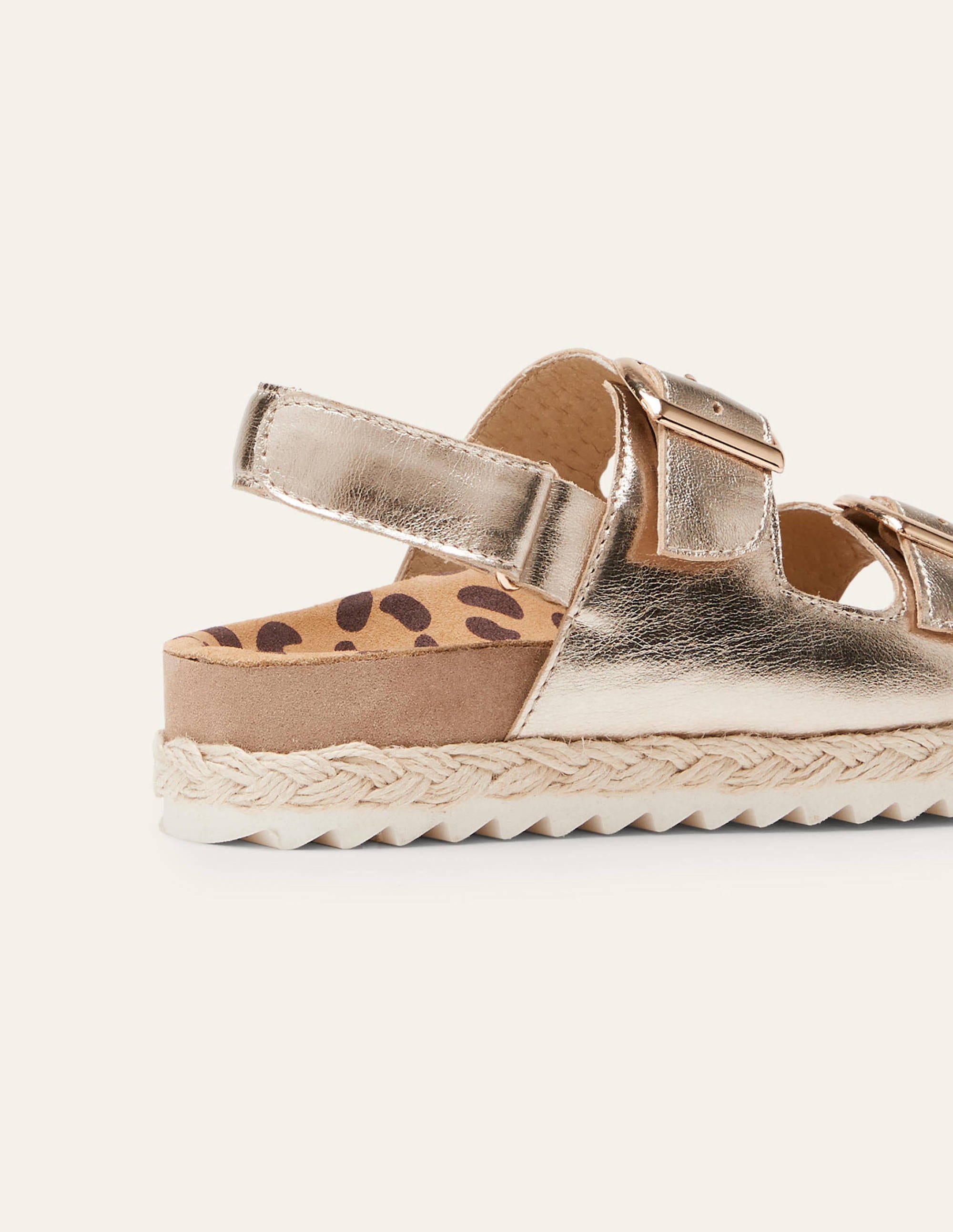 Sandales en cuir style espadrilles-Motif léopard métallisé doré - Image 3