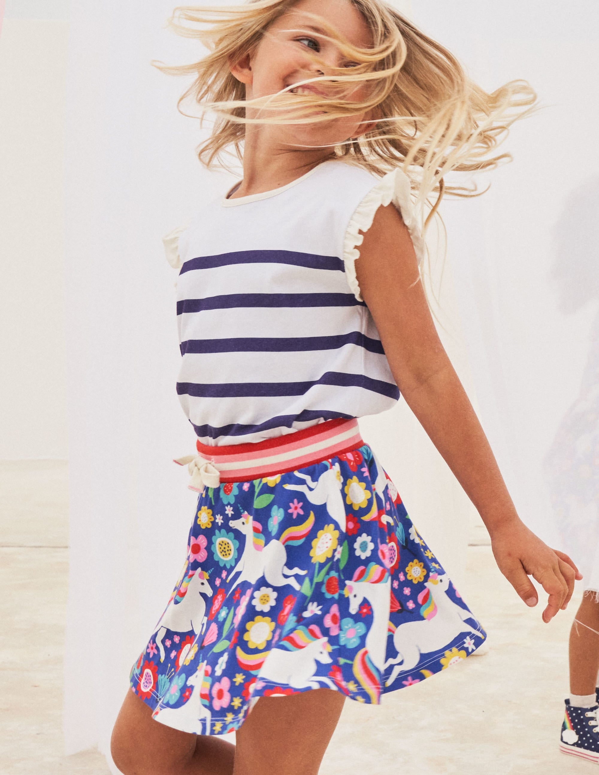 Gemusterter Jersey-Skort-Glockenblumenblau, Einhorn-/Blumenmuster - Image 4