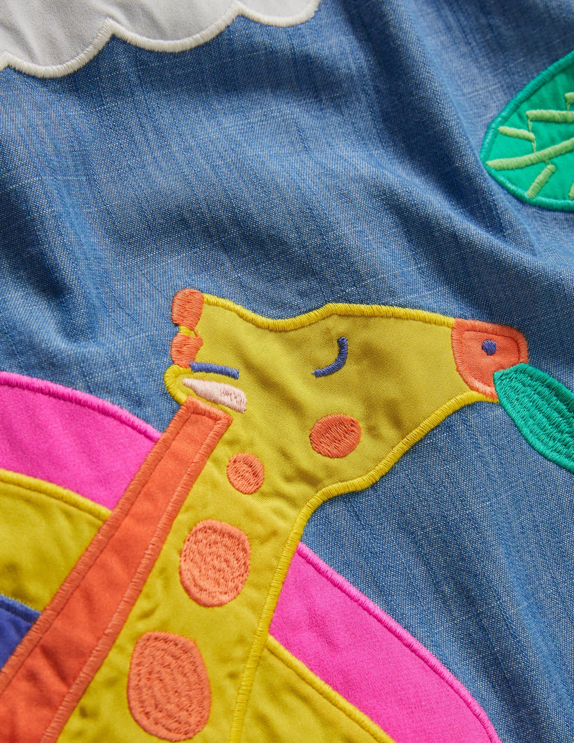 Chambraykleid mit Giraffenmotiv-Faux-Uni, Giraffen - Image 3