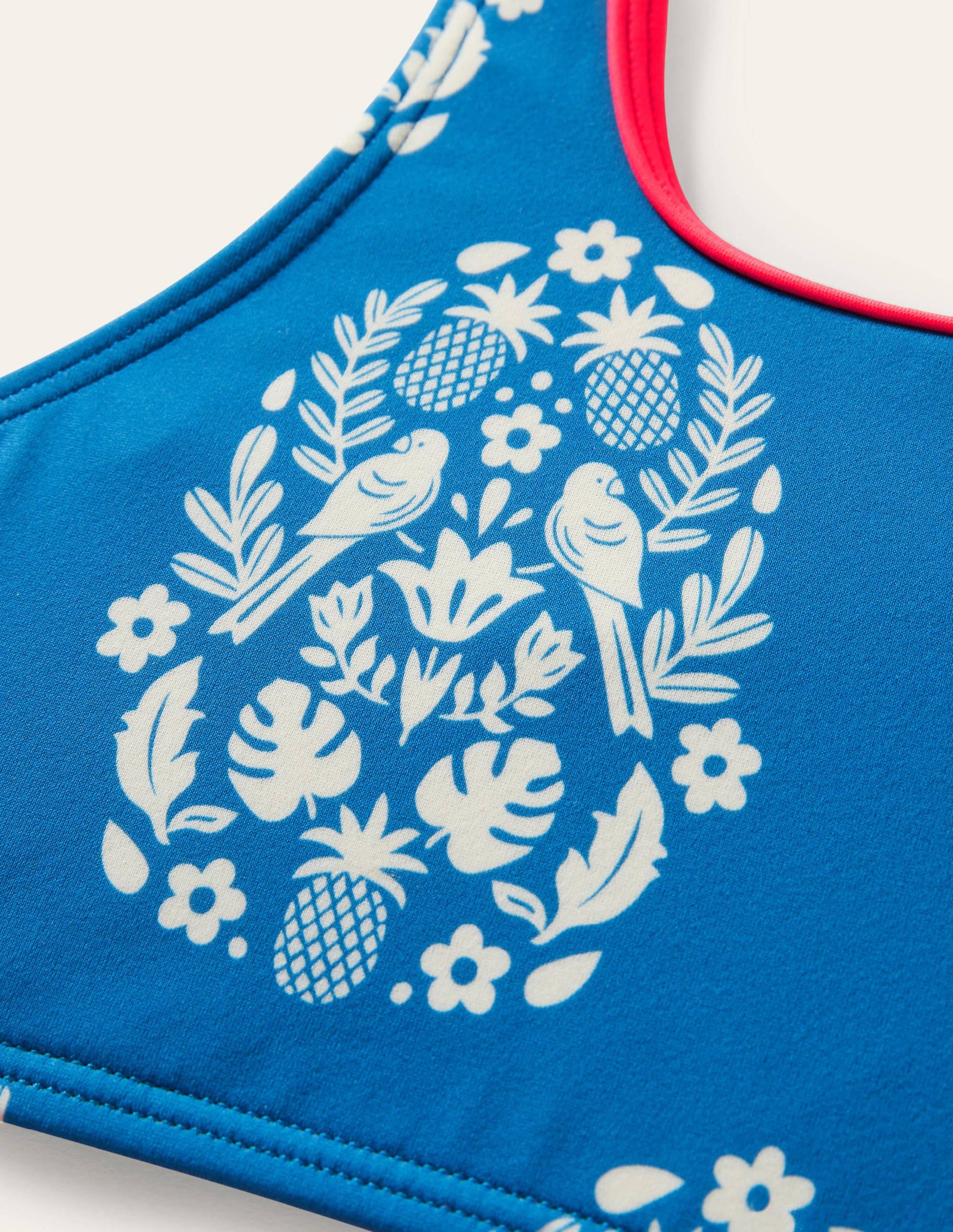 Bikini mit Knotendetail hinten-Marineblau, Tropisches Holzschnittmuster-3