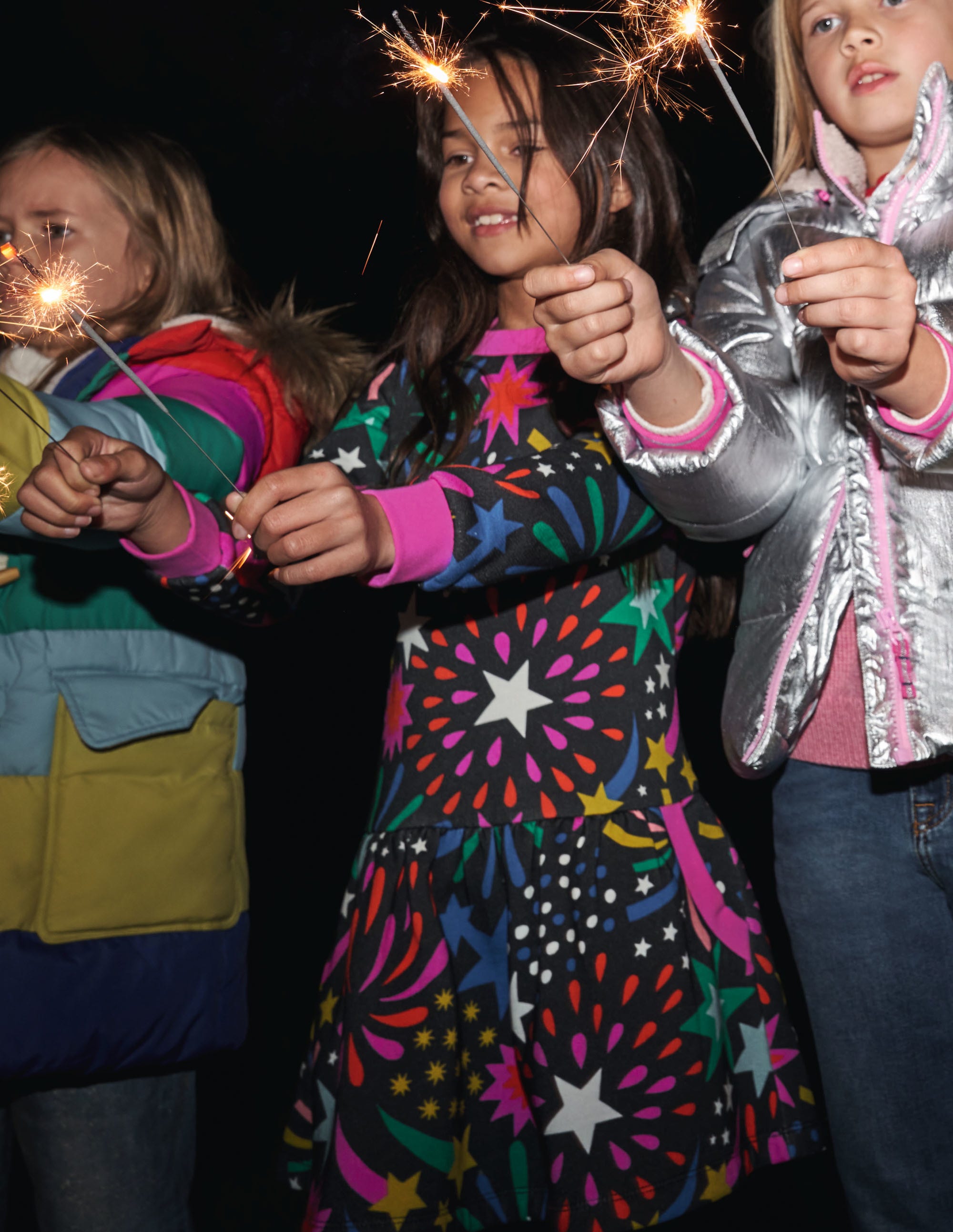 Gemütliches Sweatshirt-Kleid mit Muster-Rußgrau, Feuerwerk - Image 4