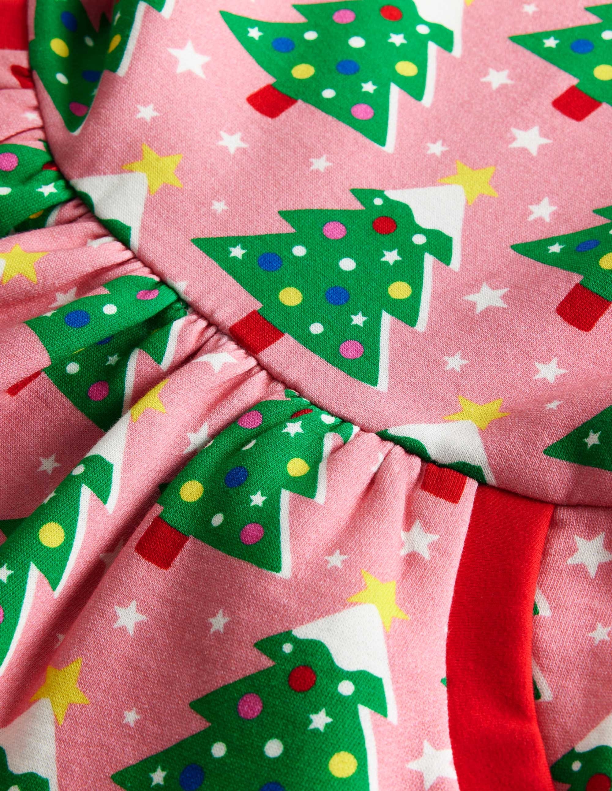 Gemütliches Sweatshirt-Kleid mit Muster-Kirschblütenrosa, Weihnachtsbäume - Image 3
