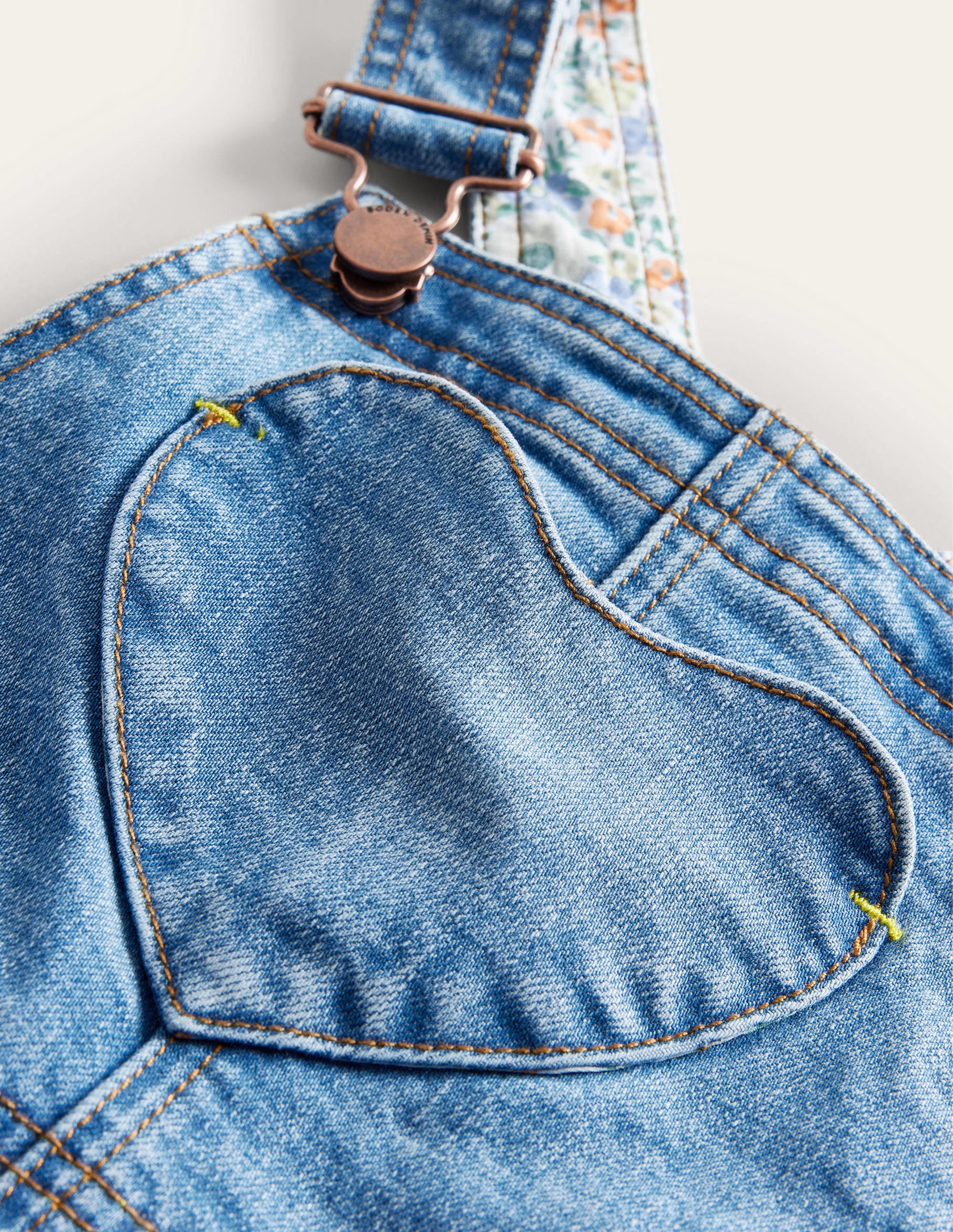 Salopette courte à poche en cœur-Denim vintage moyen - Image 3