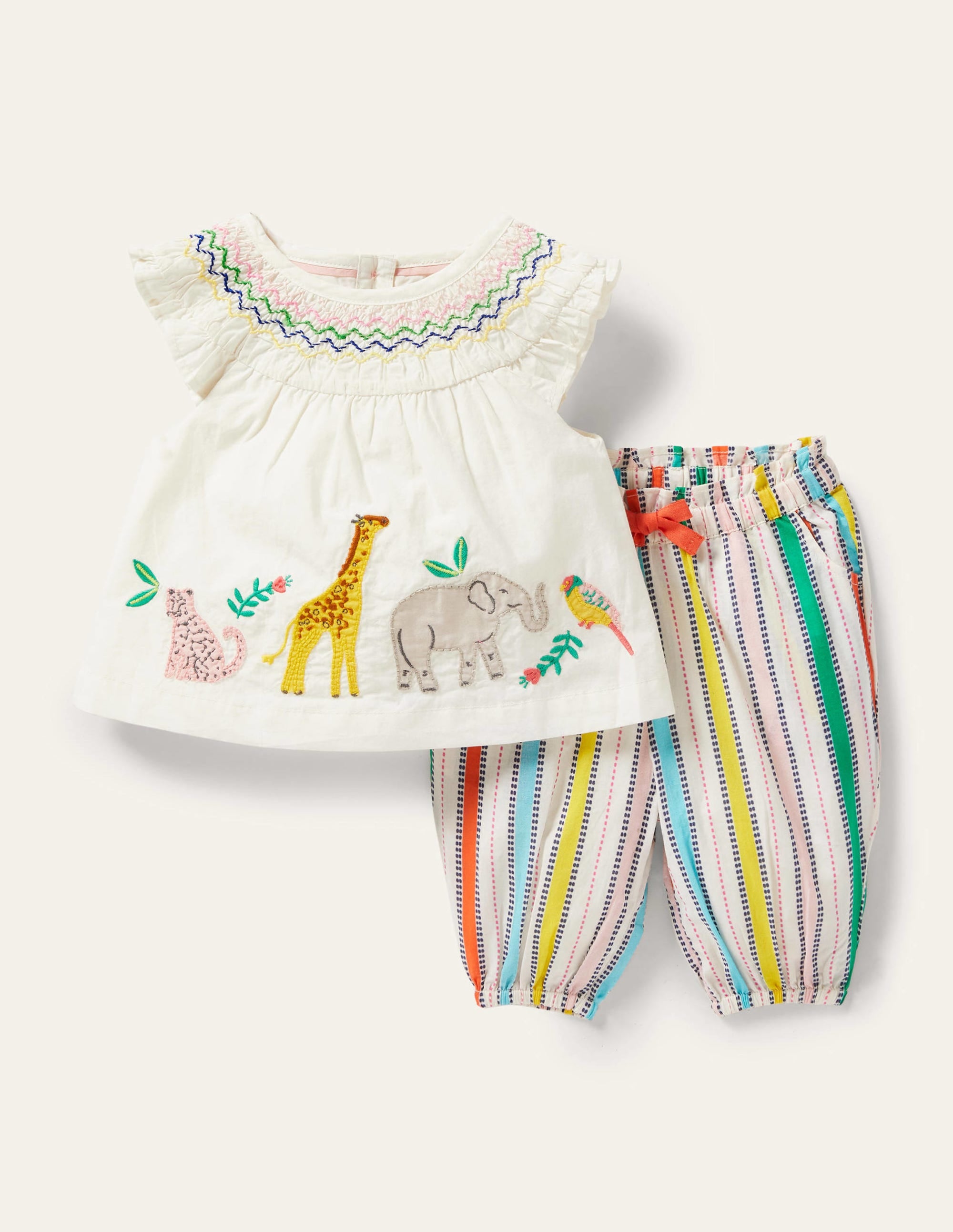 Set aus gesmoktem Oberteil und Hose-Naturweiß, Regenbogenstreifen/Safari - Image 1