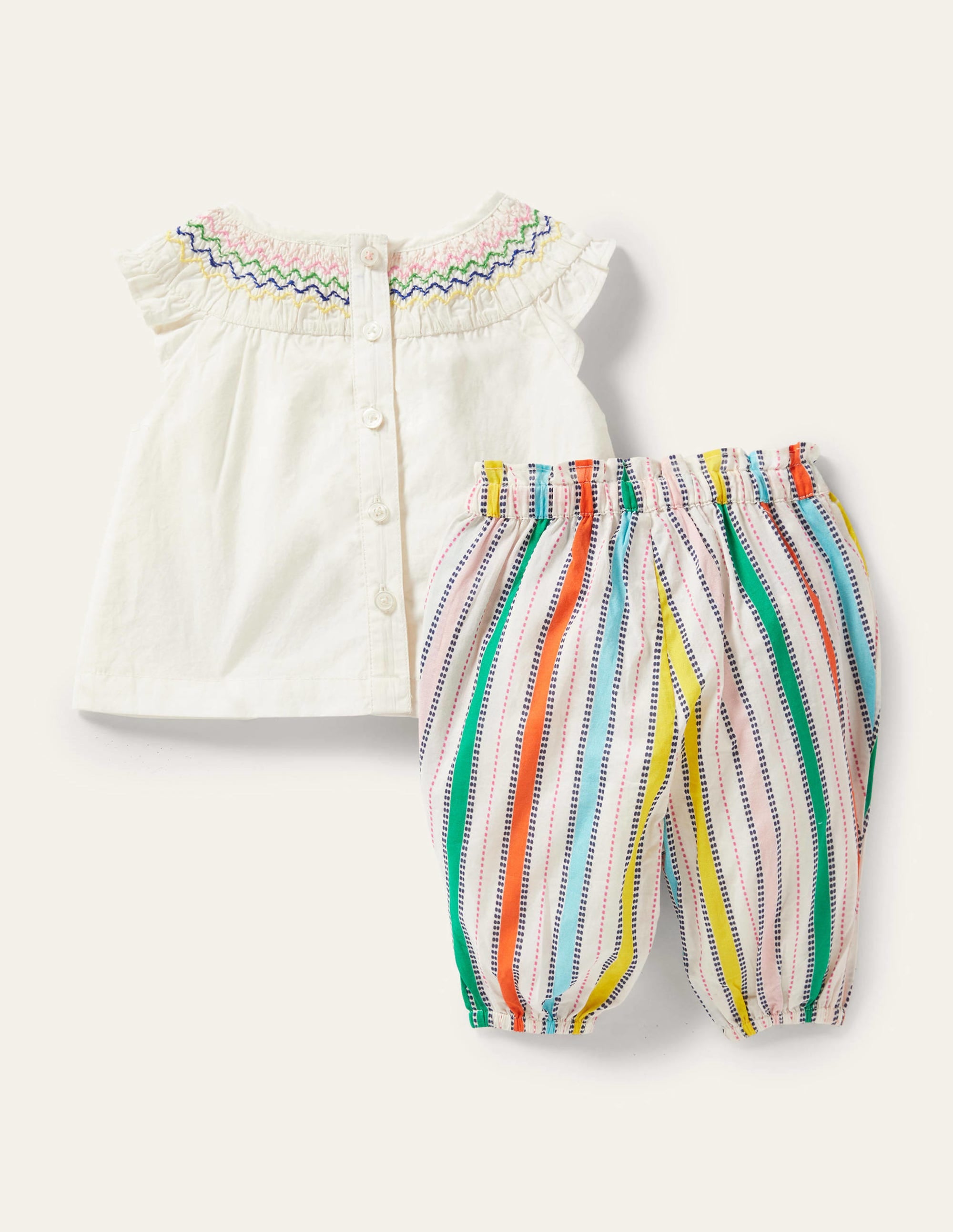 Set aus gesmoktem Oberteil und Hose-Naturweiß, Regenbogenstreifen/Safari - Image 2