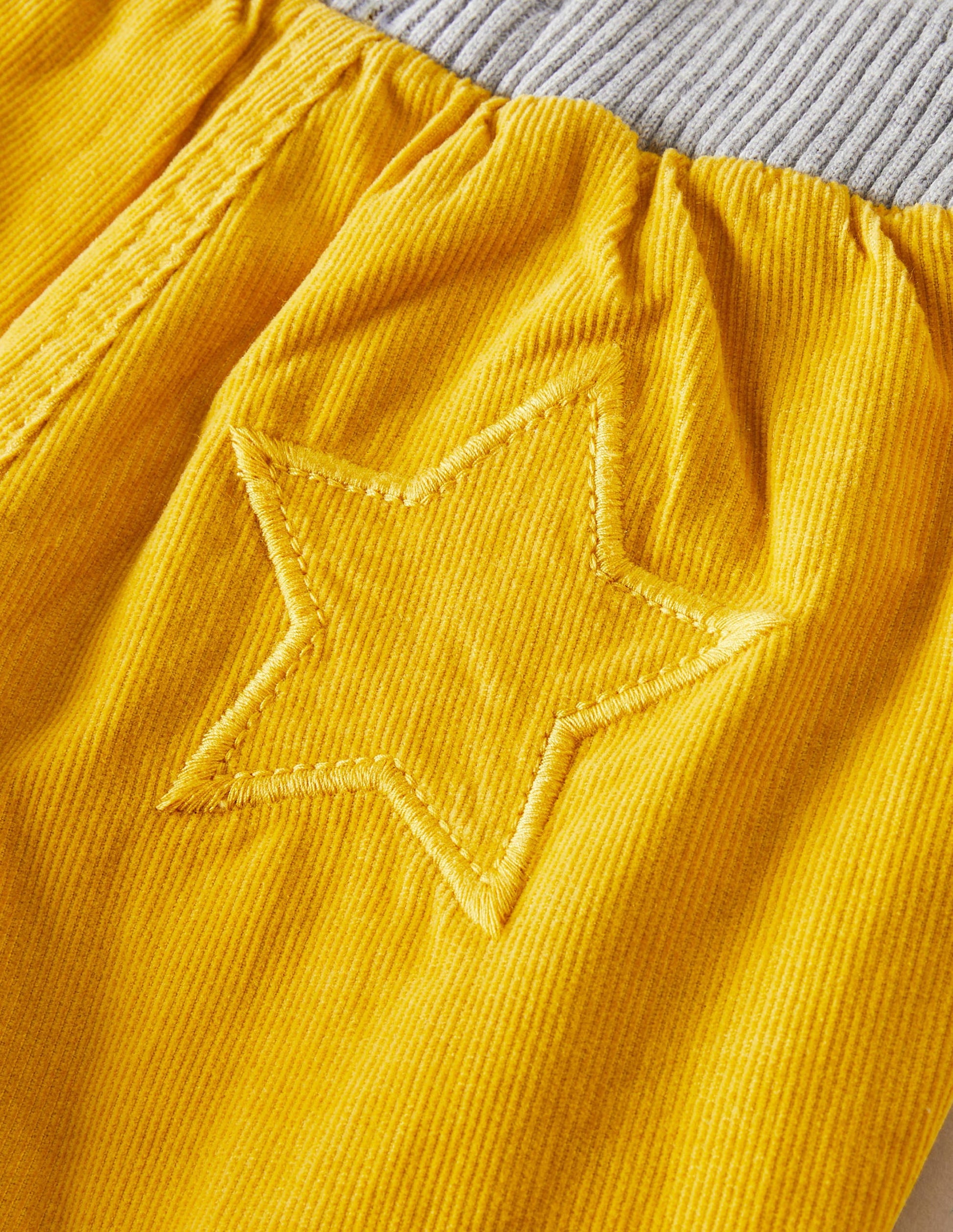 Pantalon en velours côtelé avec doublure en jersey-Jaune rayon de miel-3