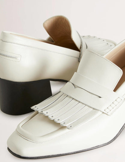 Loafer mit Blockabsatz-Creme