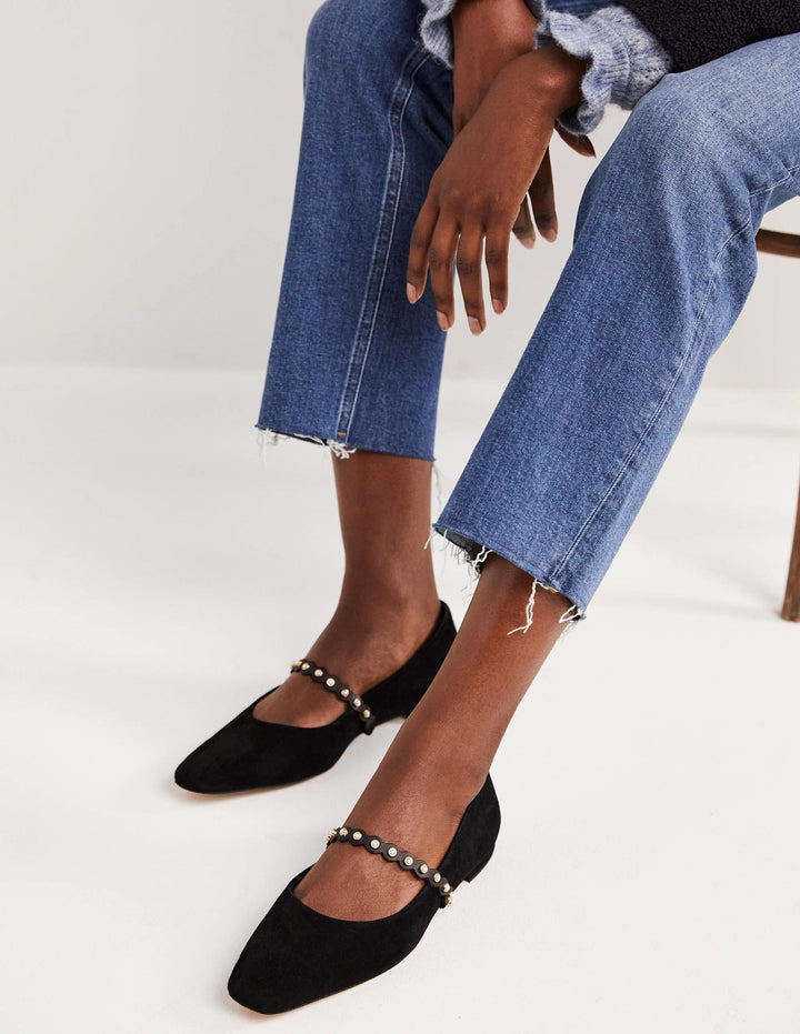 Pearl Strap Ballerina Flats-Black