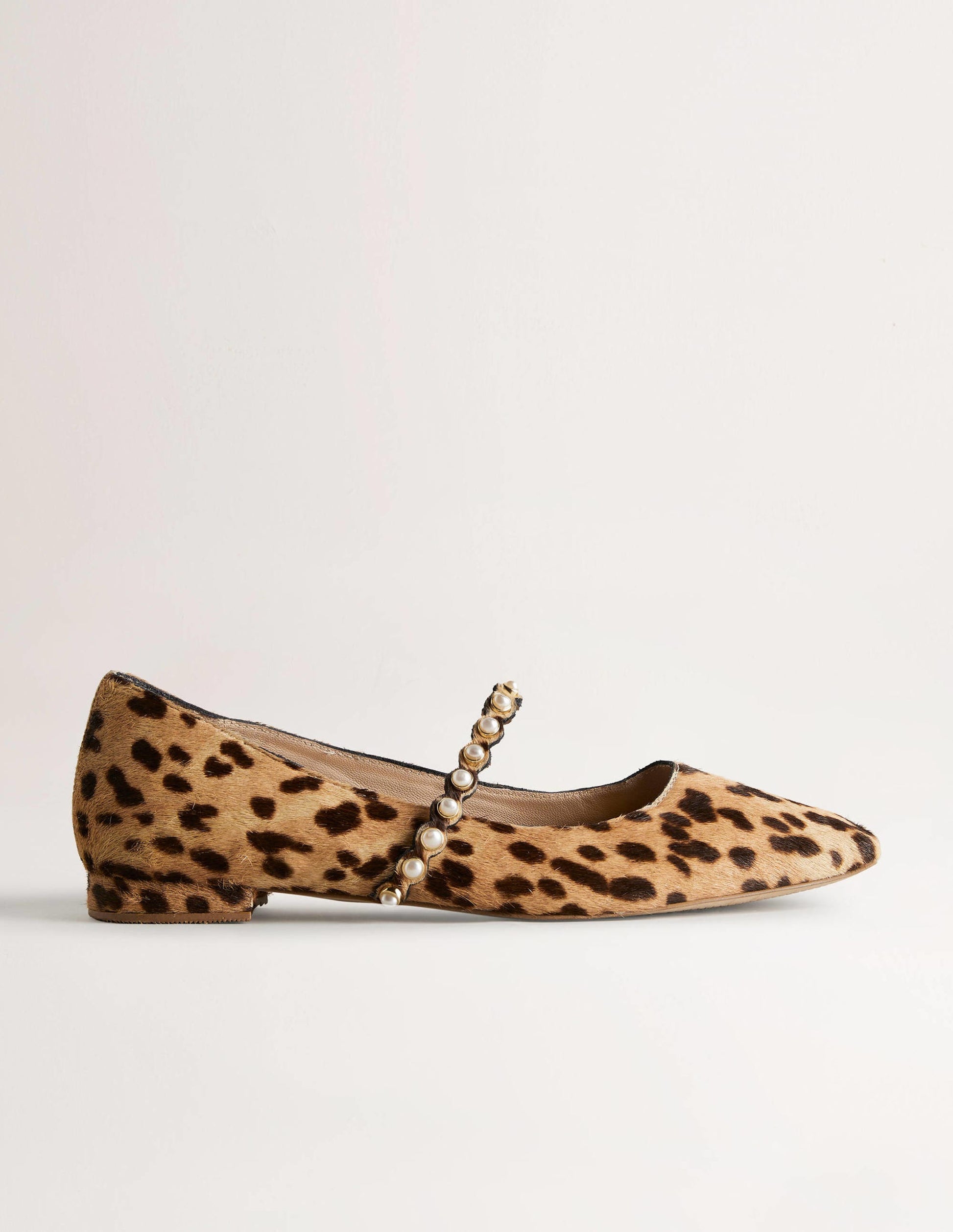Ballerinas mit Perlenriemen-Gepard-2
