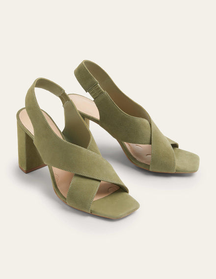 Absatzsandalen mit überkreuzten Riemen-Regenwaldgrün