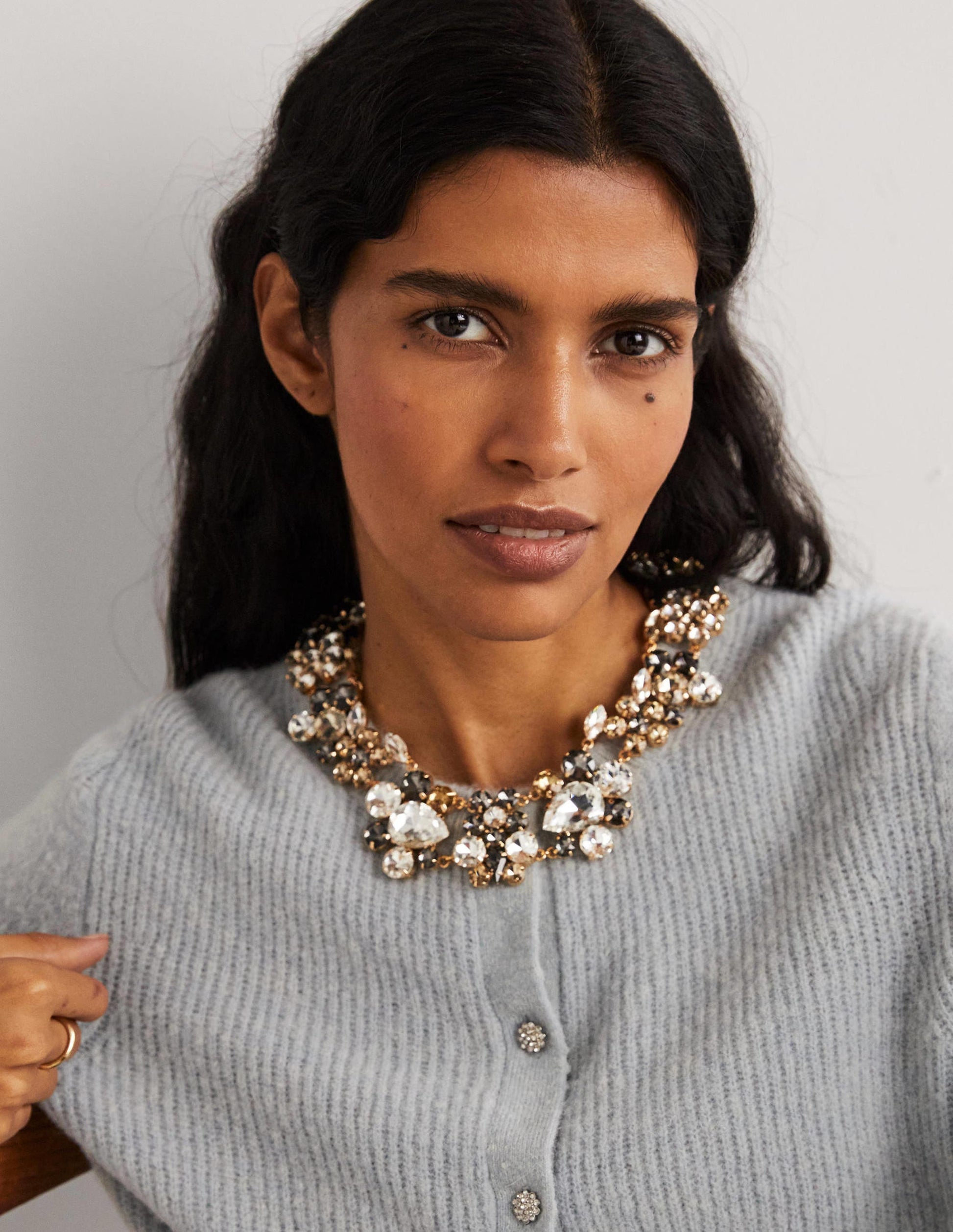 Collier ornementé-Transparent-1