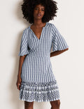 Robe volantée en jersey à col cranté-Bleu marine français, motif pétale géométrique