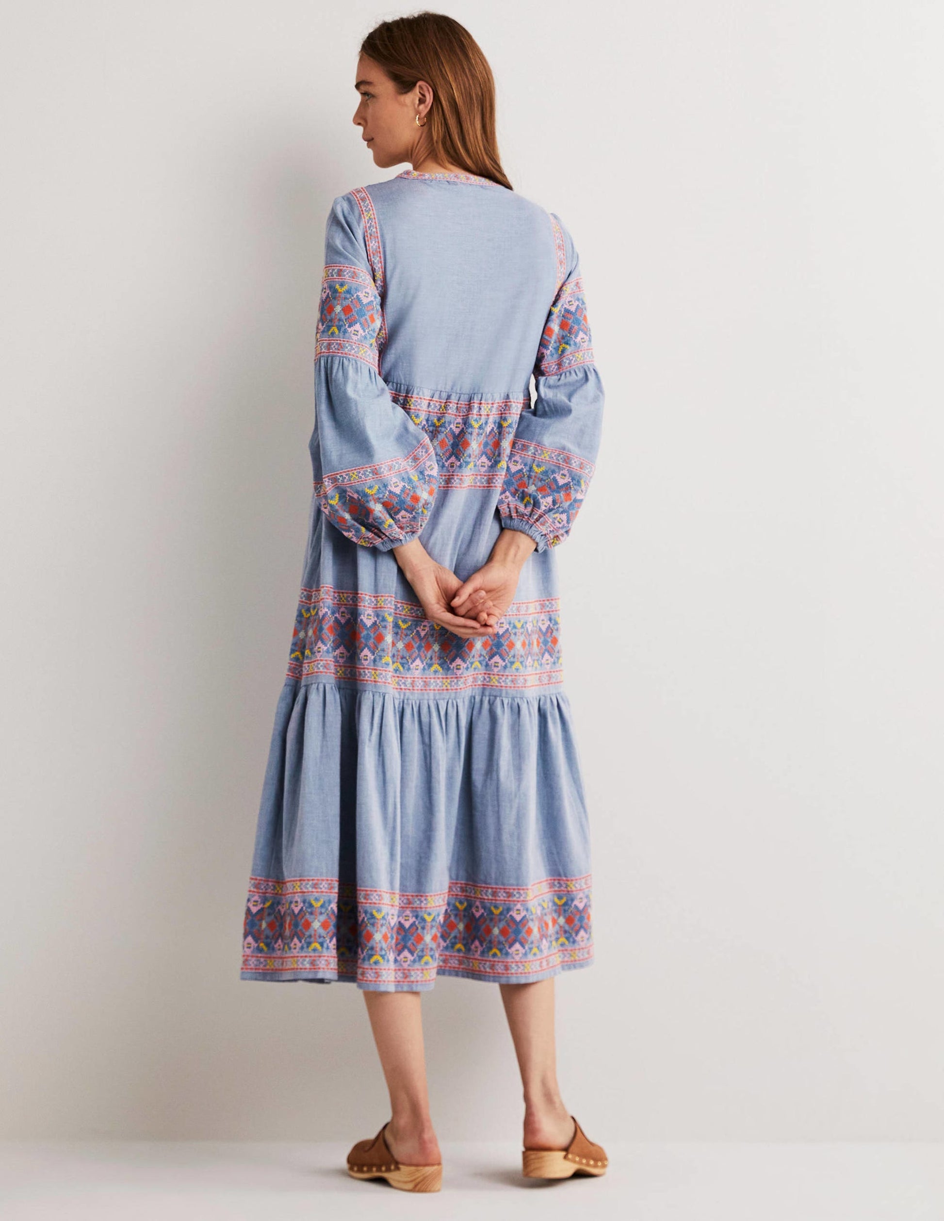 Robe longue brodée à volants-Chambray clair-3