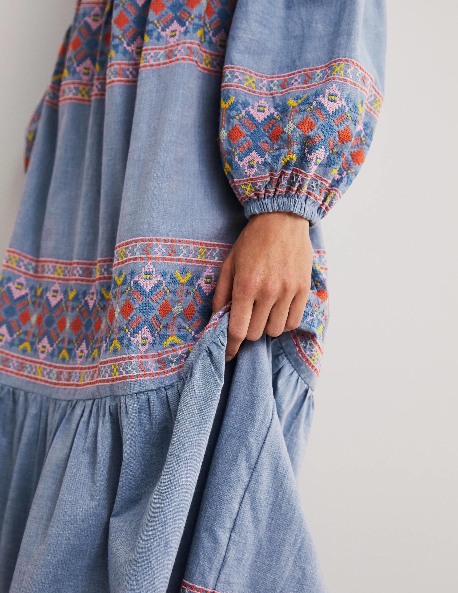 Robe longue brodée à volants-Chambray clair-5