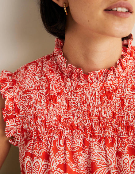 Ärmelloses Smok-Minikleid-Feuerwerkskörperrot, Paisley-Knospen