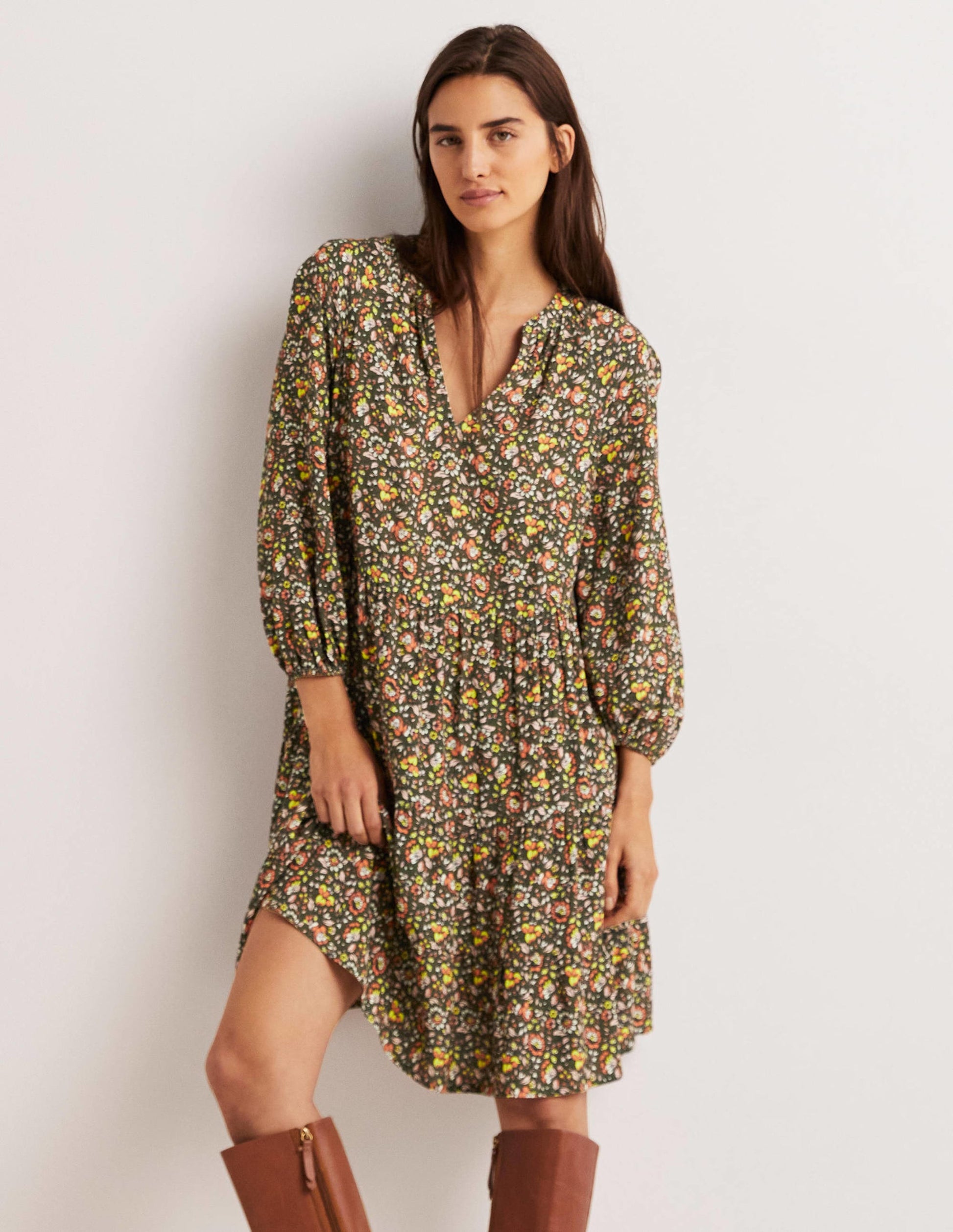 Robe volantée à col cranté-Basilic, motif Botanic Meadow-1