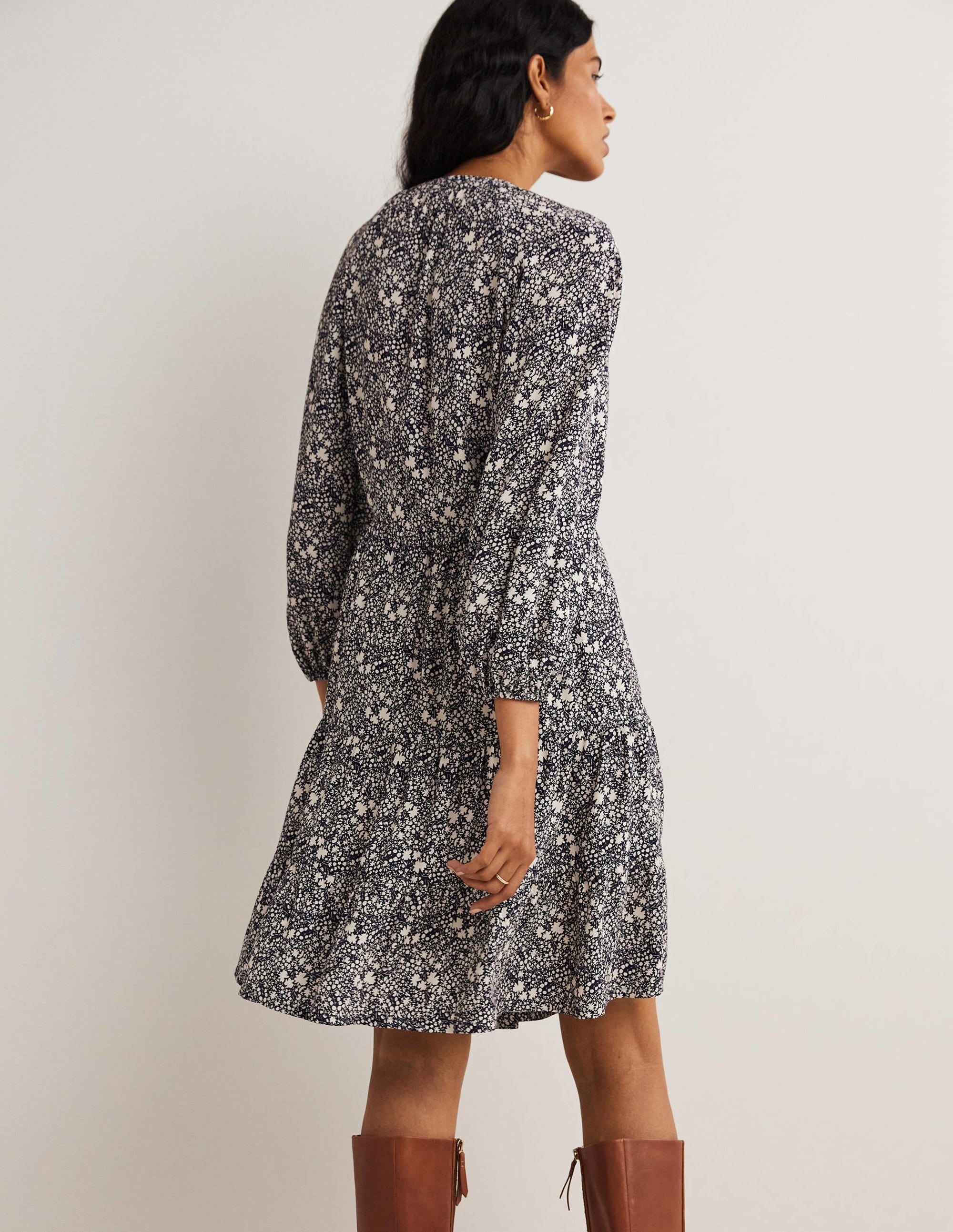 Robe volantée à col cranté-Bleu marine, motif Abstract Ditsy - Image 3