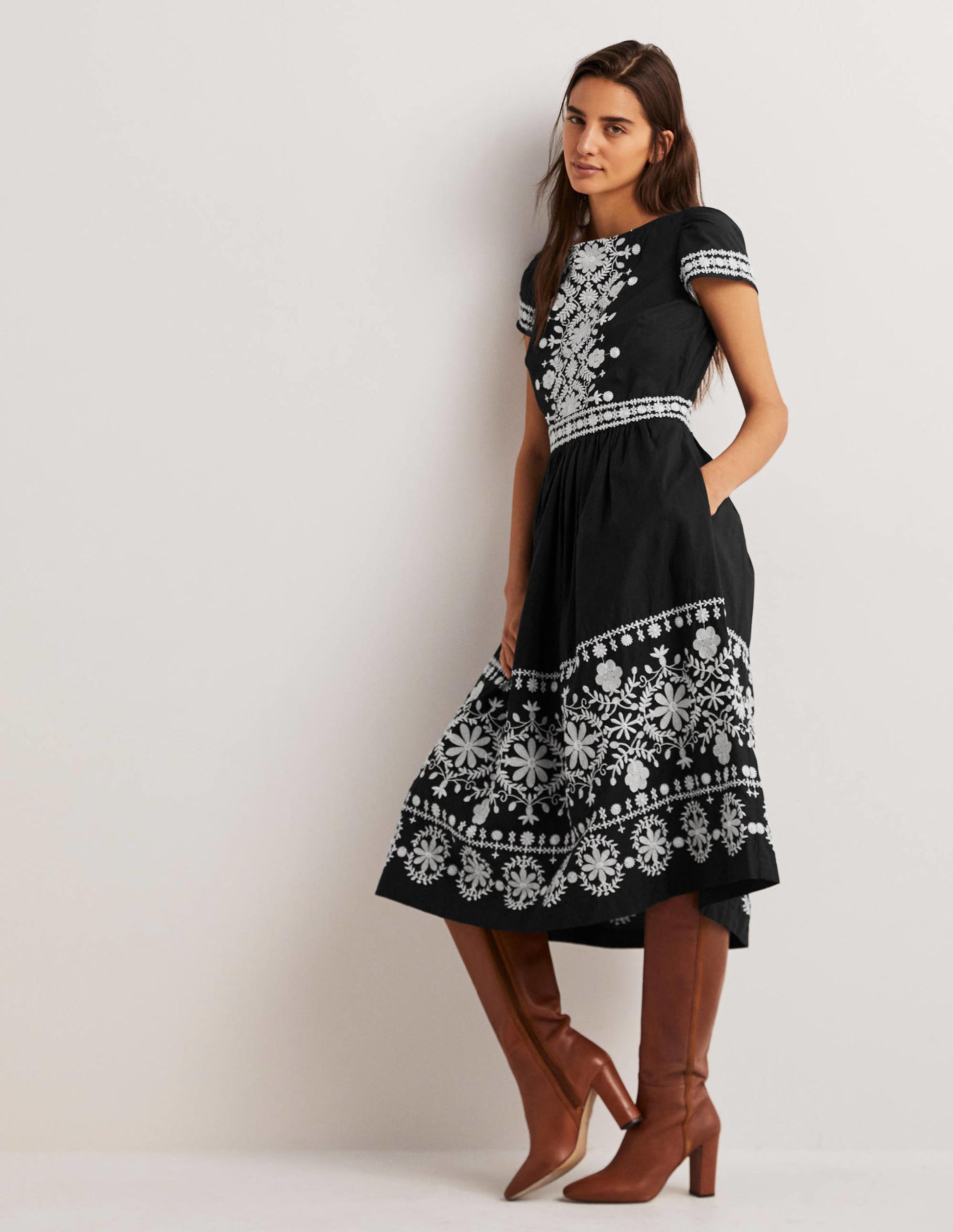Midikleid mit Stickerei-Schwarz-1