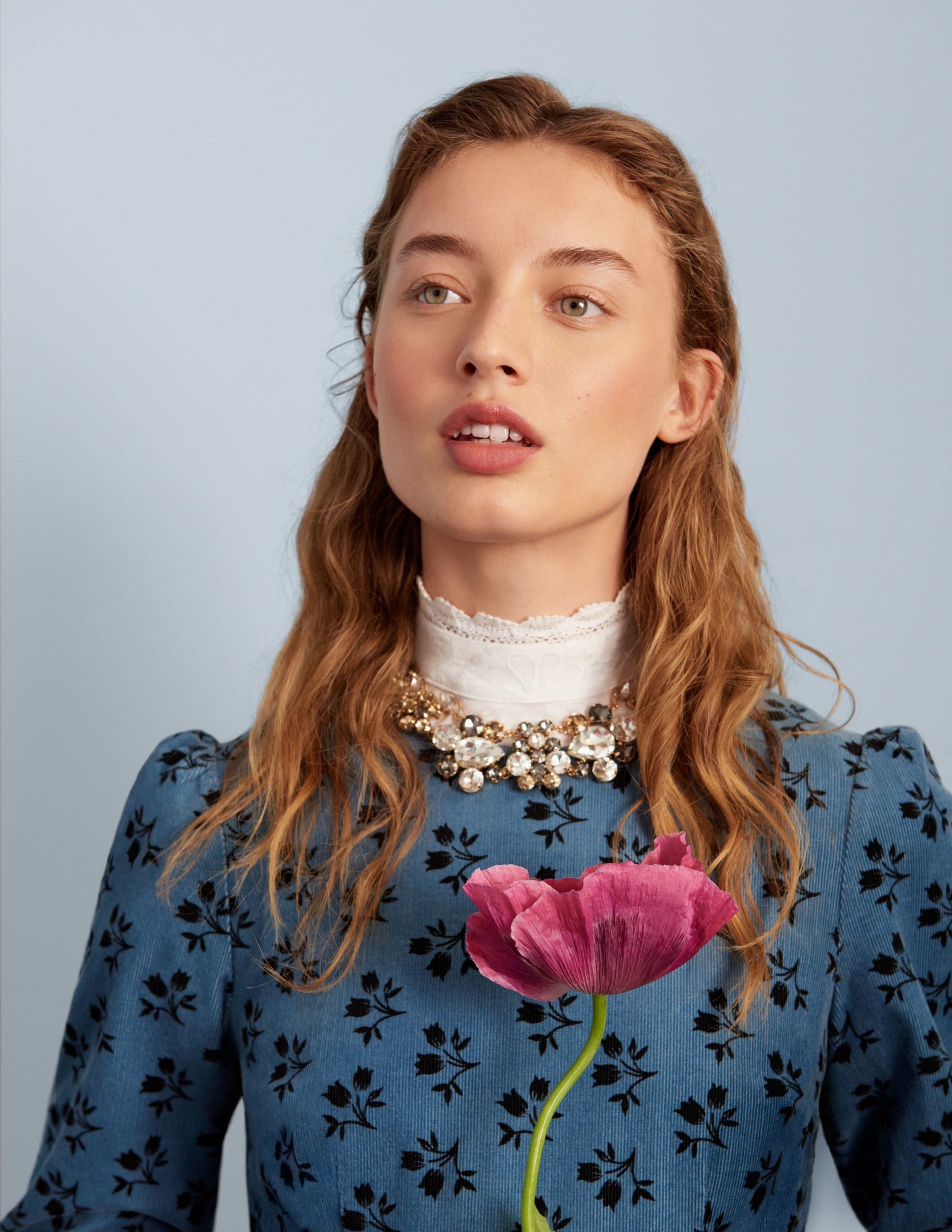 Cordkleid mit gesmokten Bündchen-Mittelblau, Blumenstrauß-7