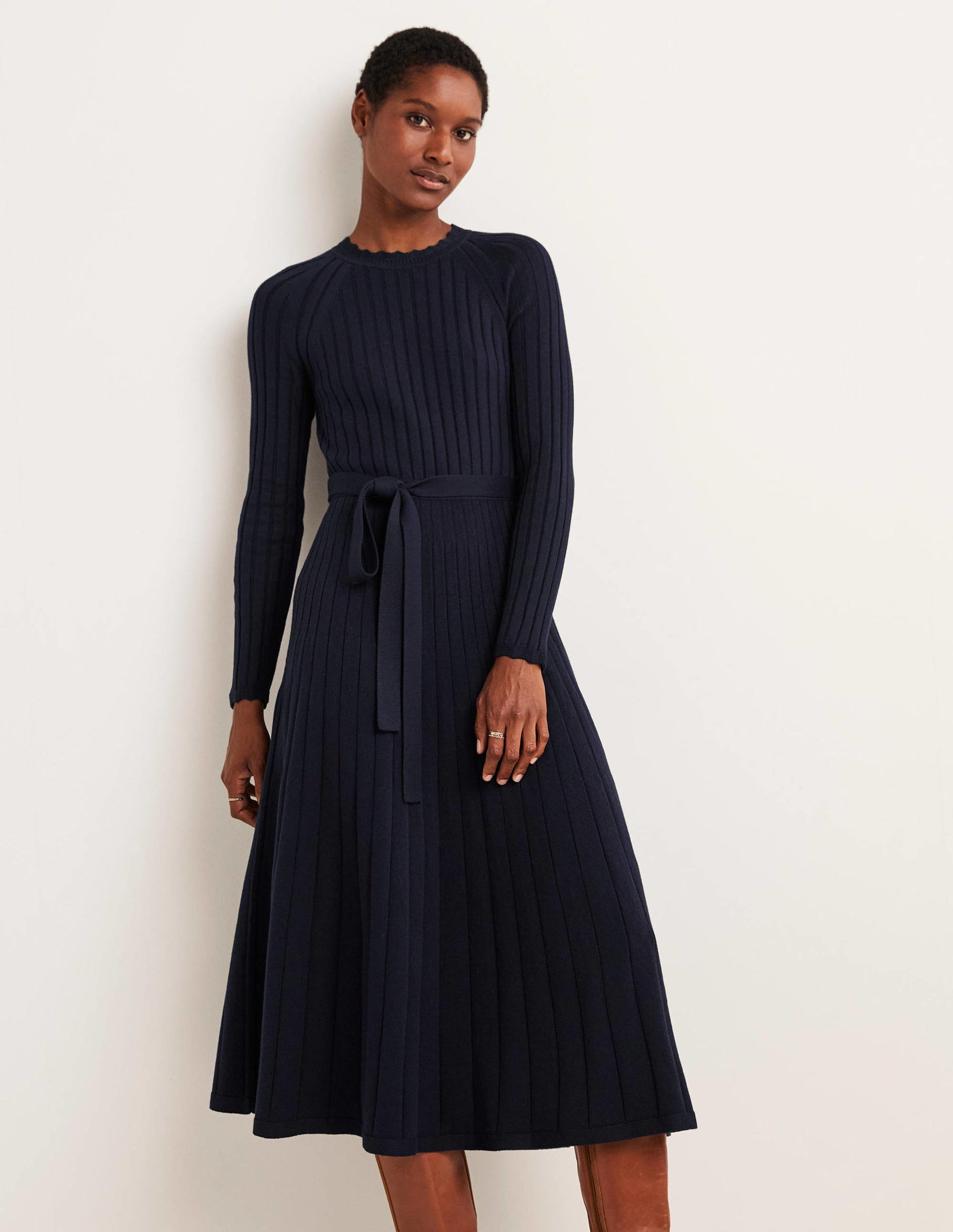 Midi-Strickkleid mit Rippdetails-Marineblau-4
