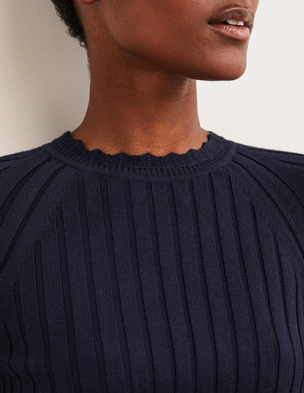 Midi-Strickkleid mit Rippdetails-Marineblau - Image 5