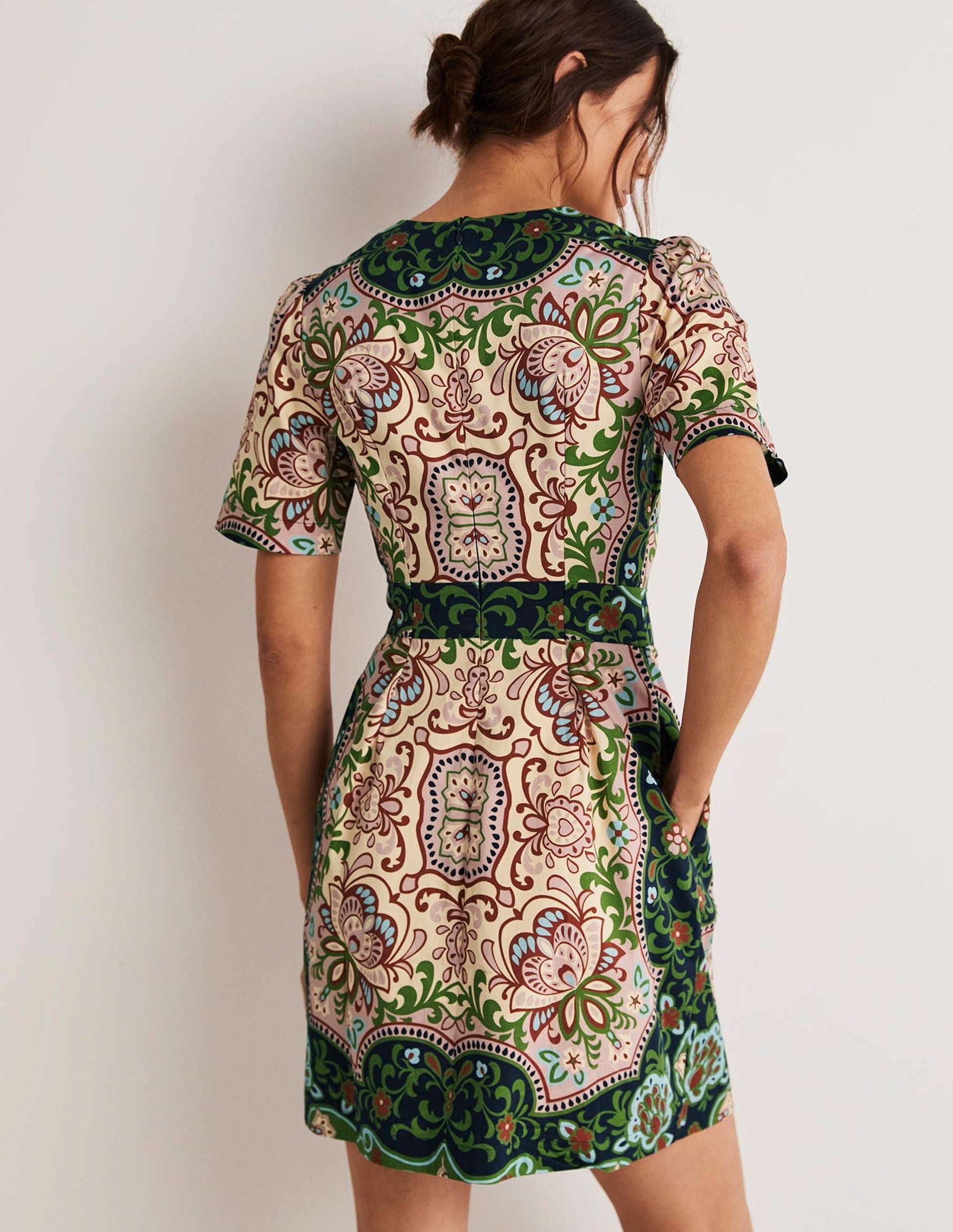 Mini-Etuikleid aus Baumwolle-Bunt, Blütenornamente-3