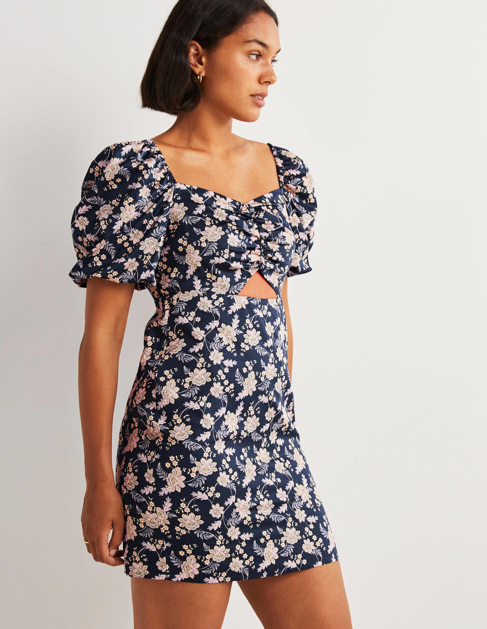 Minikleid mit Cut-out-Detail-Navy, Chintz-Blumen-4