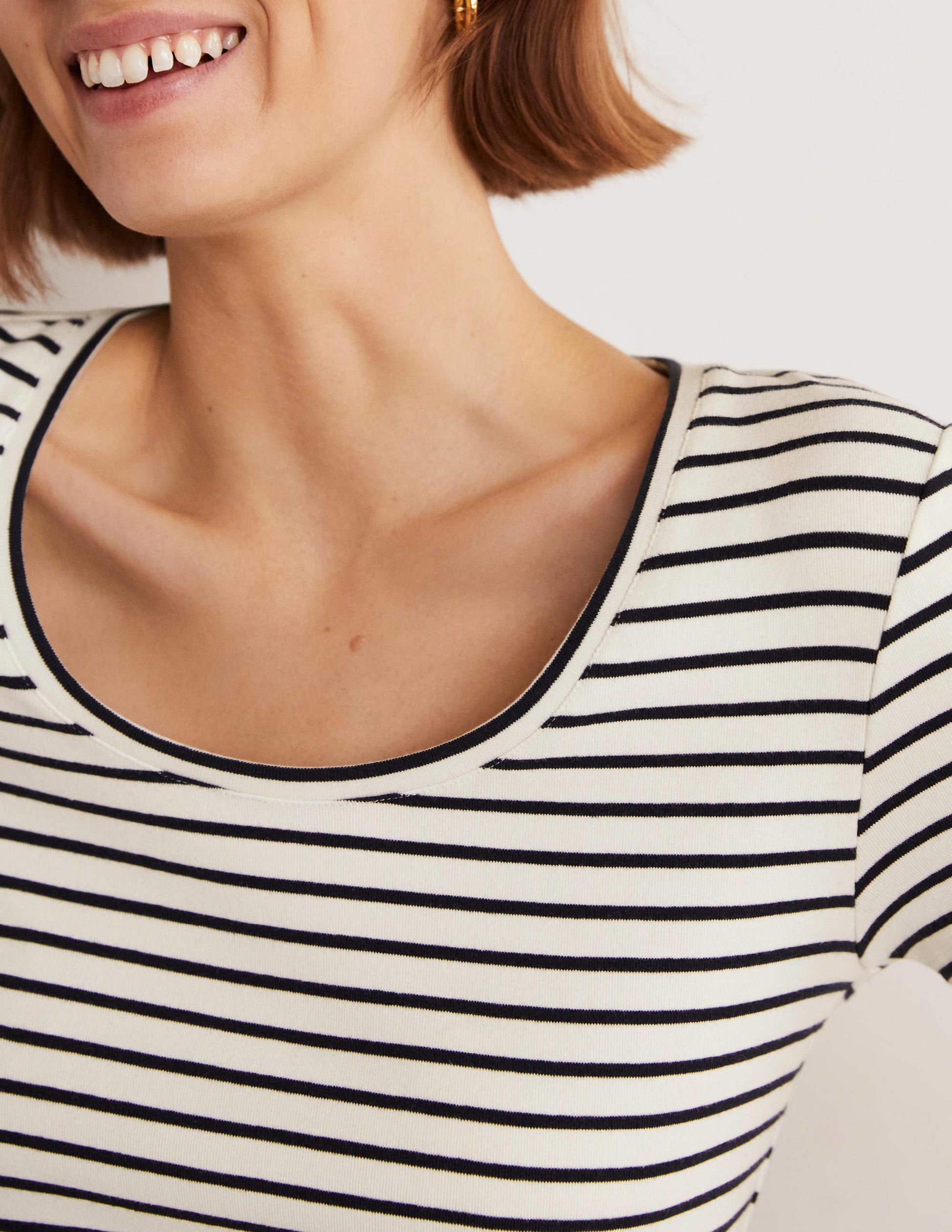 Kurzärmeliges Basic-T-Shirt-Naturweiß/Navy, Gestreift-6