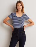 Kurzärmeliges Basic-T-Shirt-Navy/Naturweiß, Gestreift