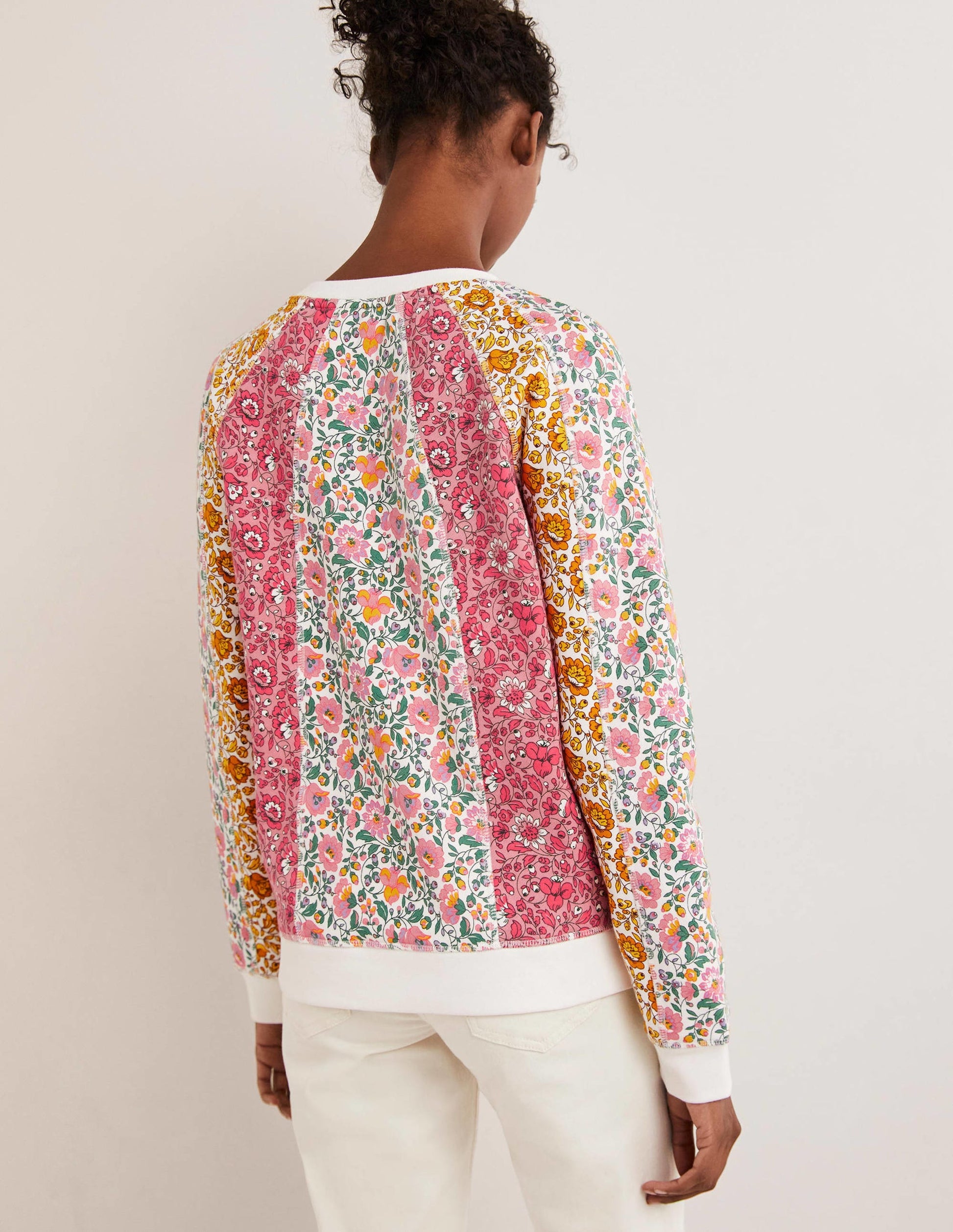 Gemustertes Sweatshirt aus Baumwolle-Bunt, Blütenwiese-3