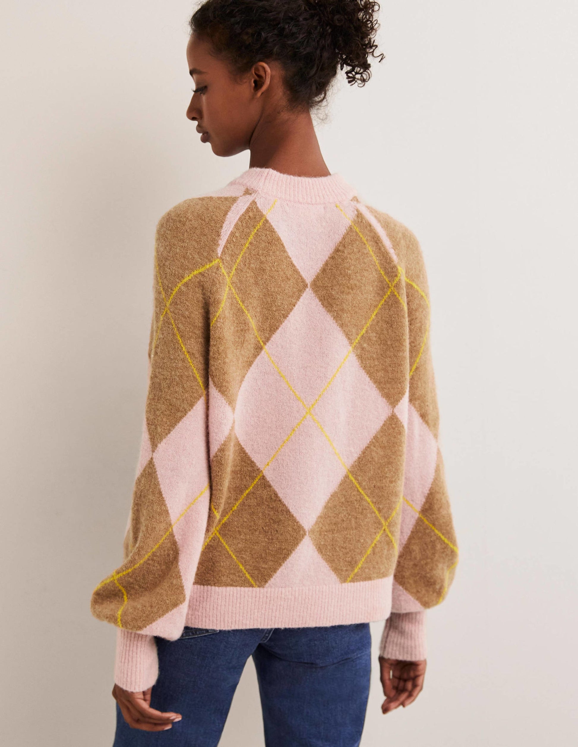 Flauschiger Pullover mit Blousonärmeln-Kamelhaarbraun/Delfinrosa, Argyle-Muster-3