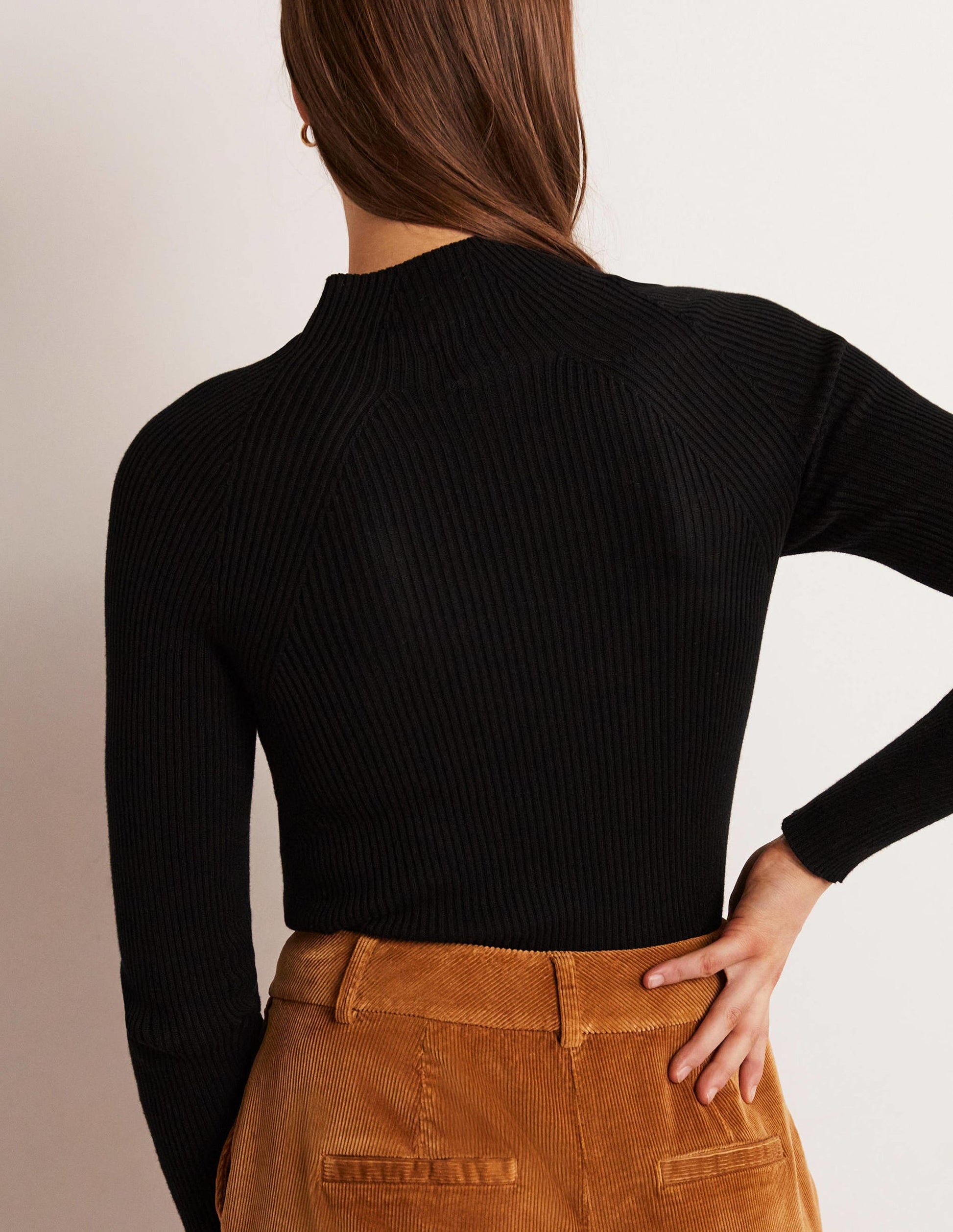Gerippter Pullover mit hohem Kragen-Schwarz-8
