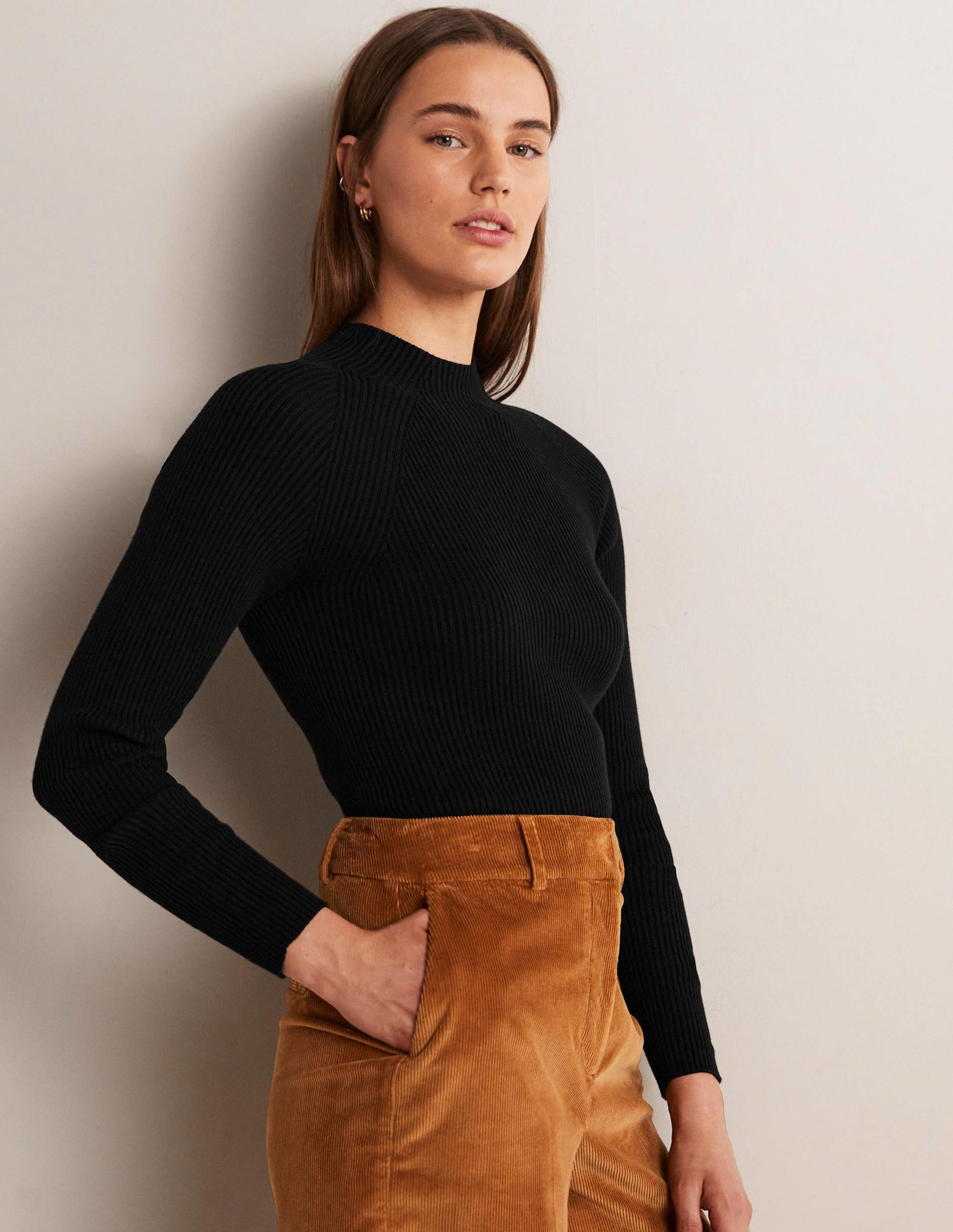 Gerippter Pullover mit hohem Kragen-Schwarz-4