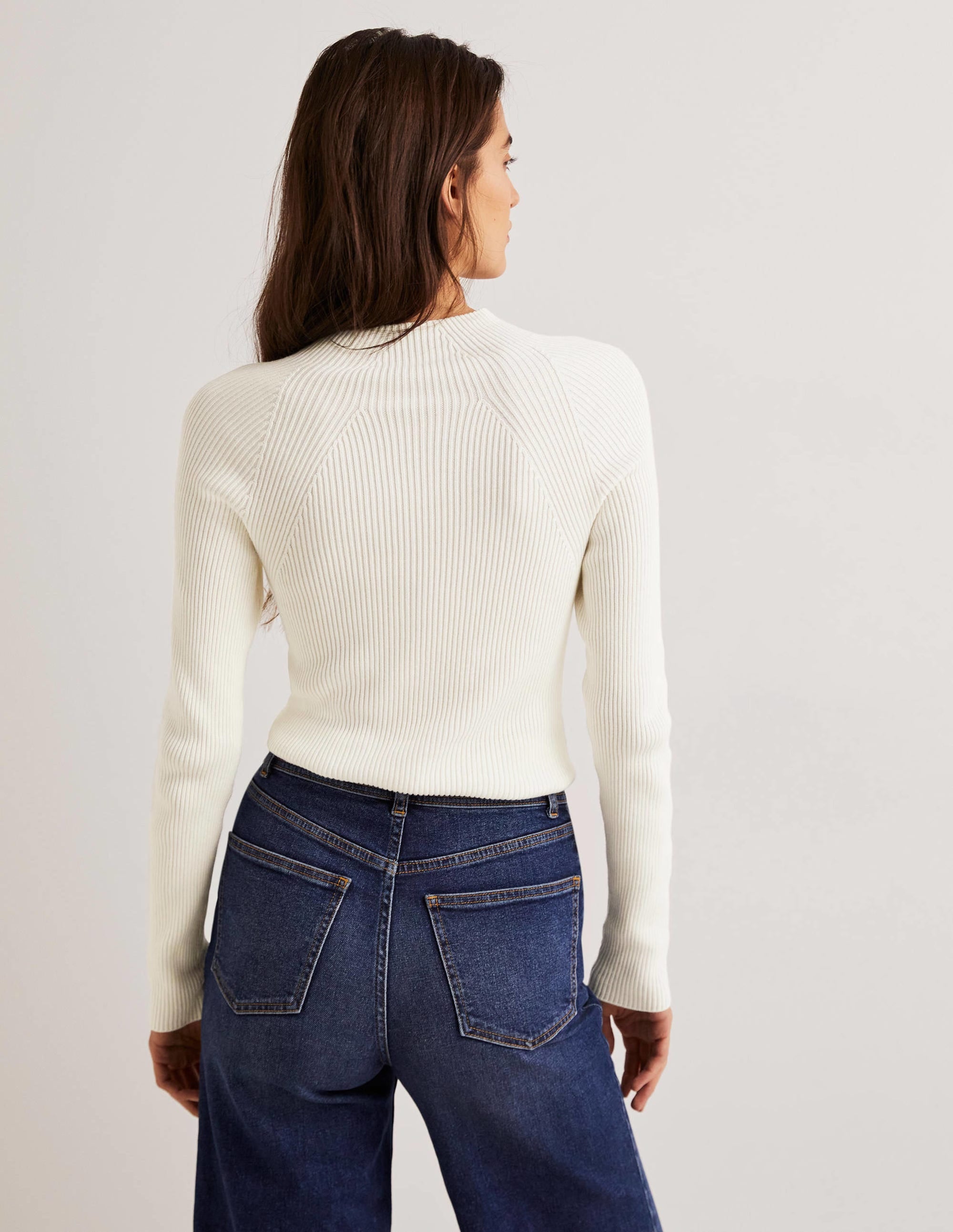 Gerippter Pullover mit hohem Kragen-Naturweiß - Image 3