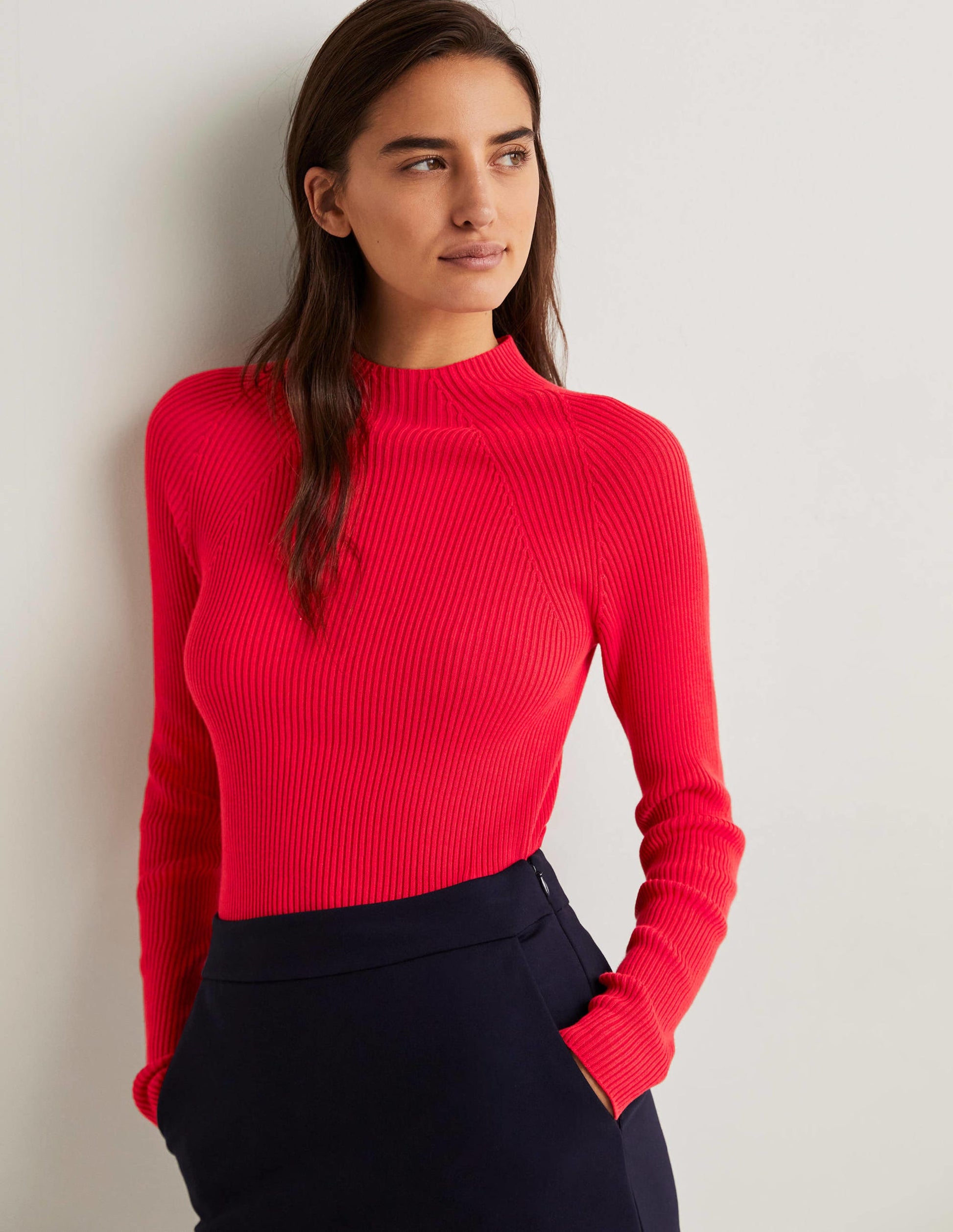 Gerippter Pullover mit hohem Kragen-Erdbeerkuchenrot-4