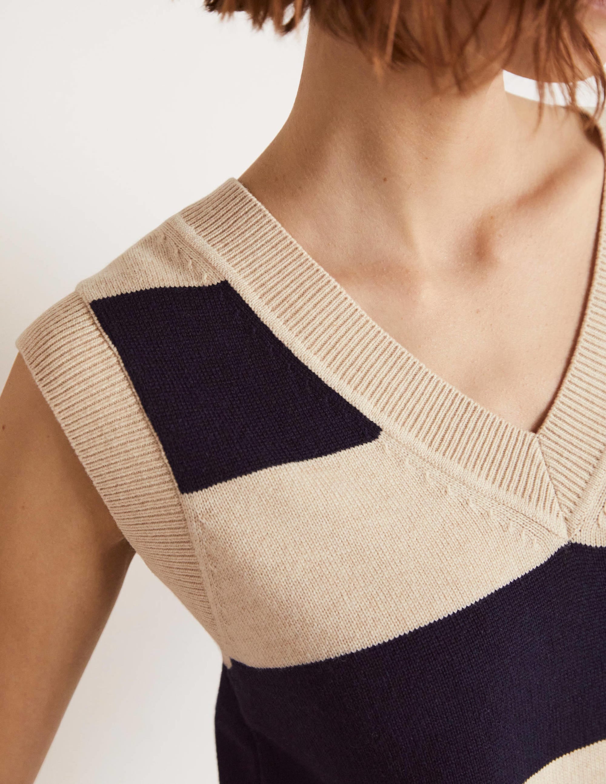 Strickpullunder mit V-Ausschnitt-Navy/Hellbeige Melange, Gestreift - Image 2