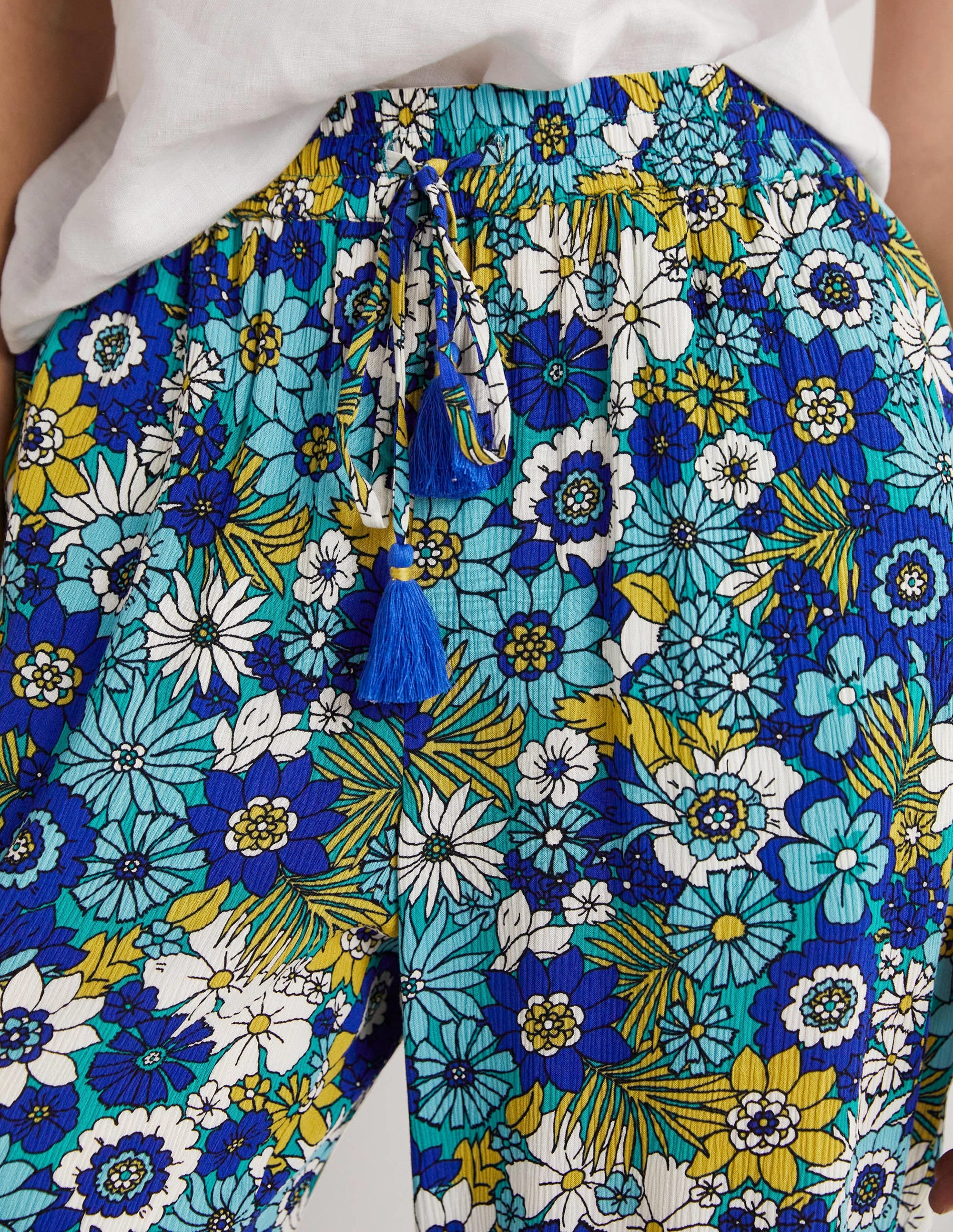 Pantalon fuselé effet froissé-Émeraude, motif Bloom Garden - Image 3