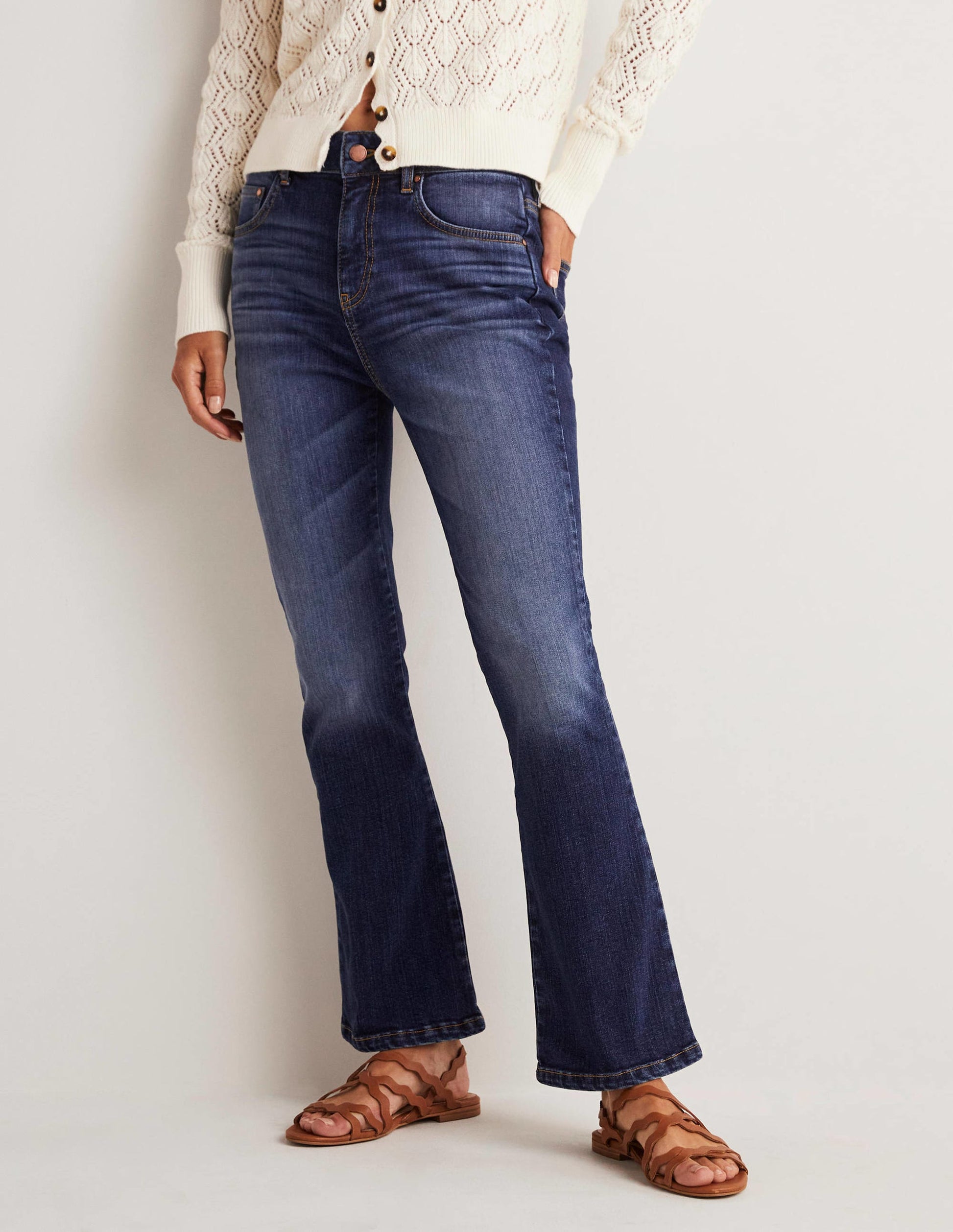 Anliegende 7/8-Jeans mit Schlag-Dunkles Vintageblau-9