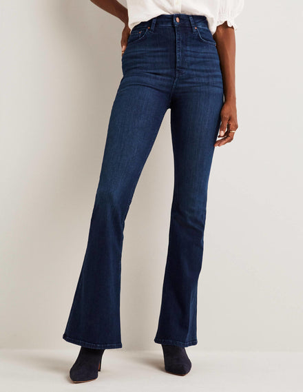 Anliegende Jeans mit Schlag und hohem Schnitt-Dunkles Vintageblau