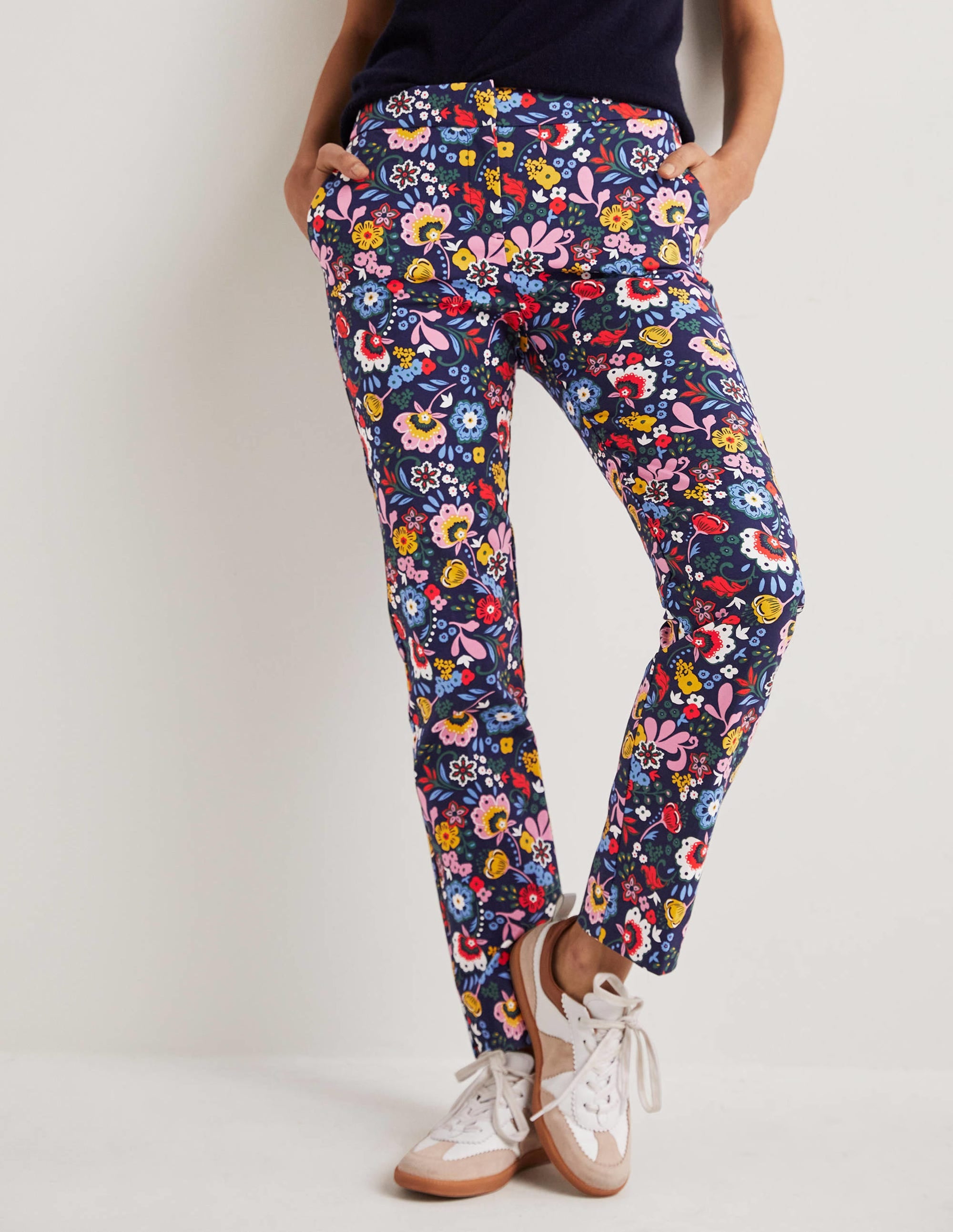 Pantalon 7/8 Richmond-Bleu marine, motif Pretty Paradise - Image 5