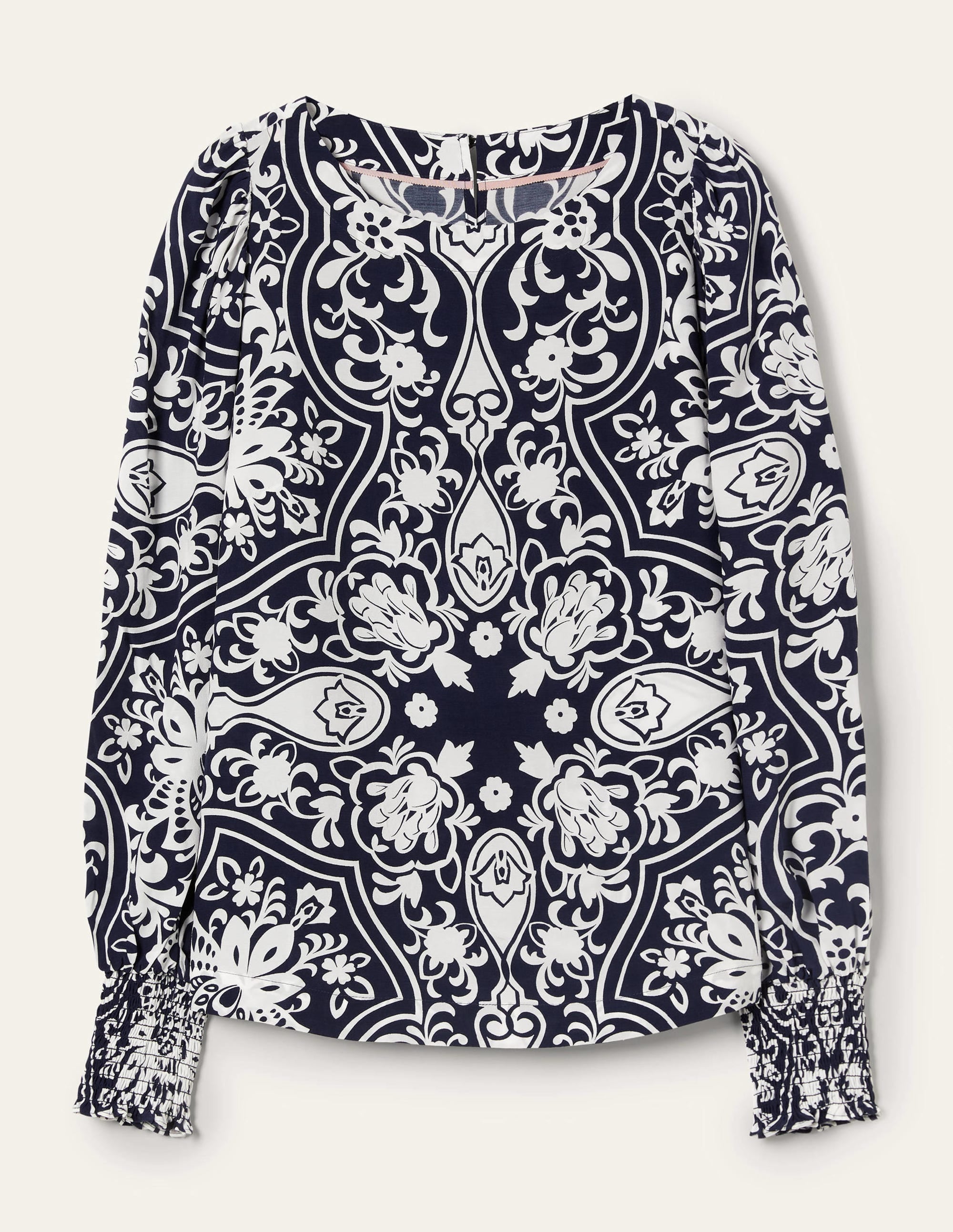 Top avec poignets à smocks-Bleu marine foncé, motif Ornate Garden - Image 9