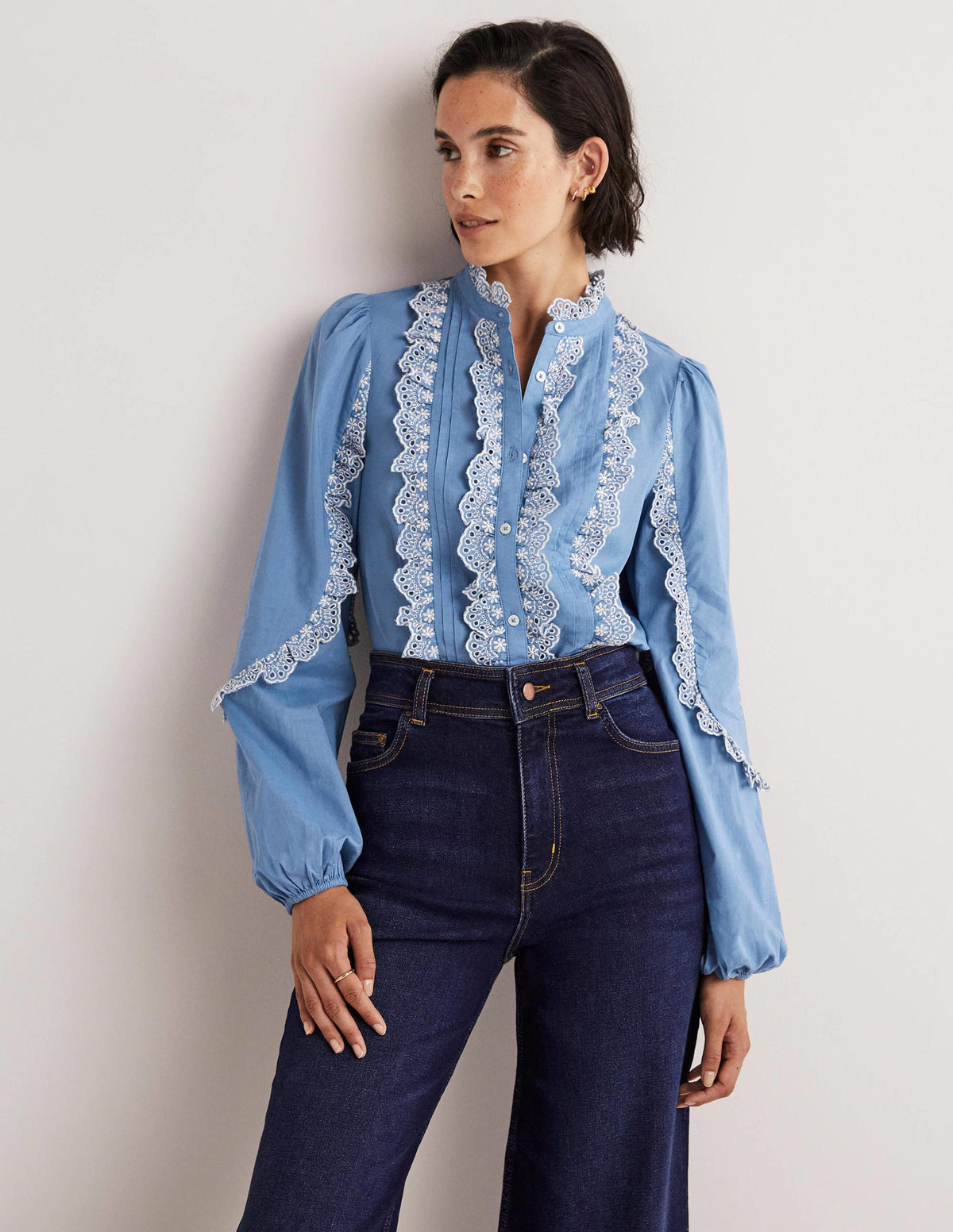 Bluse mit Lockstickerei und Rüschenärmeln-Rivierablau - Image 1