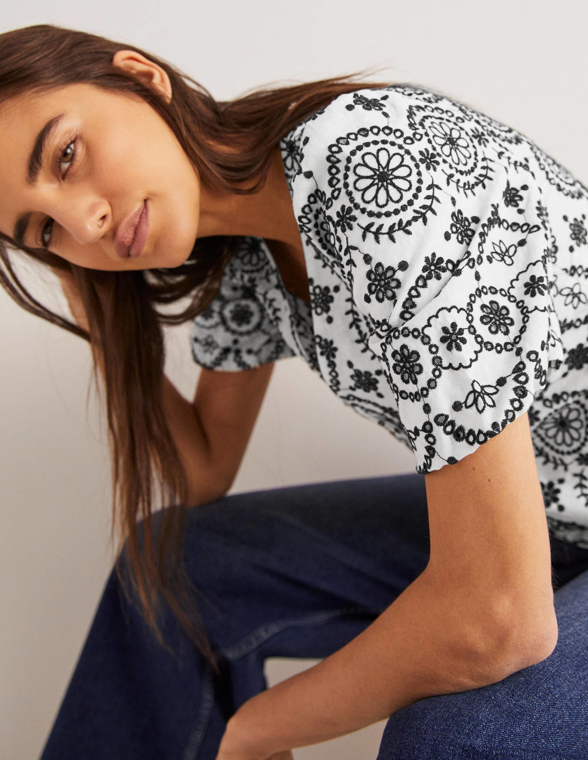 Geknöpfte Bluse mit Puffärmeln-Weiß-5