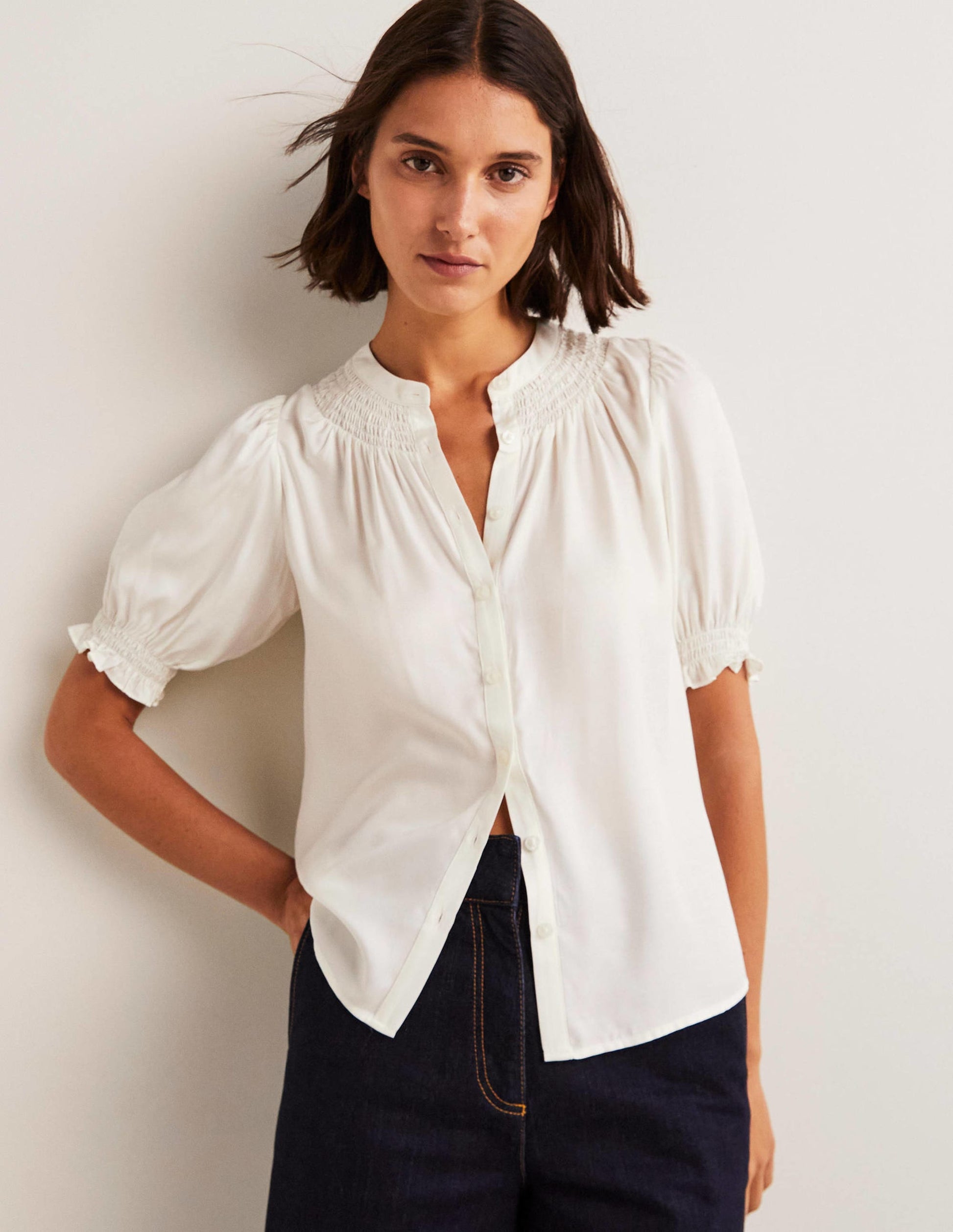 Seidenbluse mit Smokdetails-Naturweiß-1
